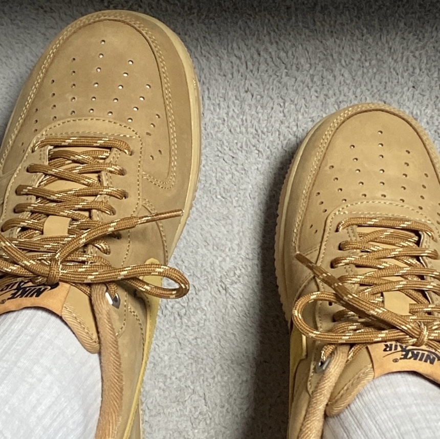 Nike Air Force 1 '07 WB Flax 착용 스타일