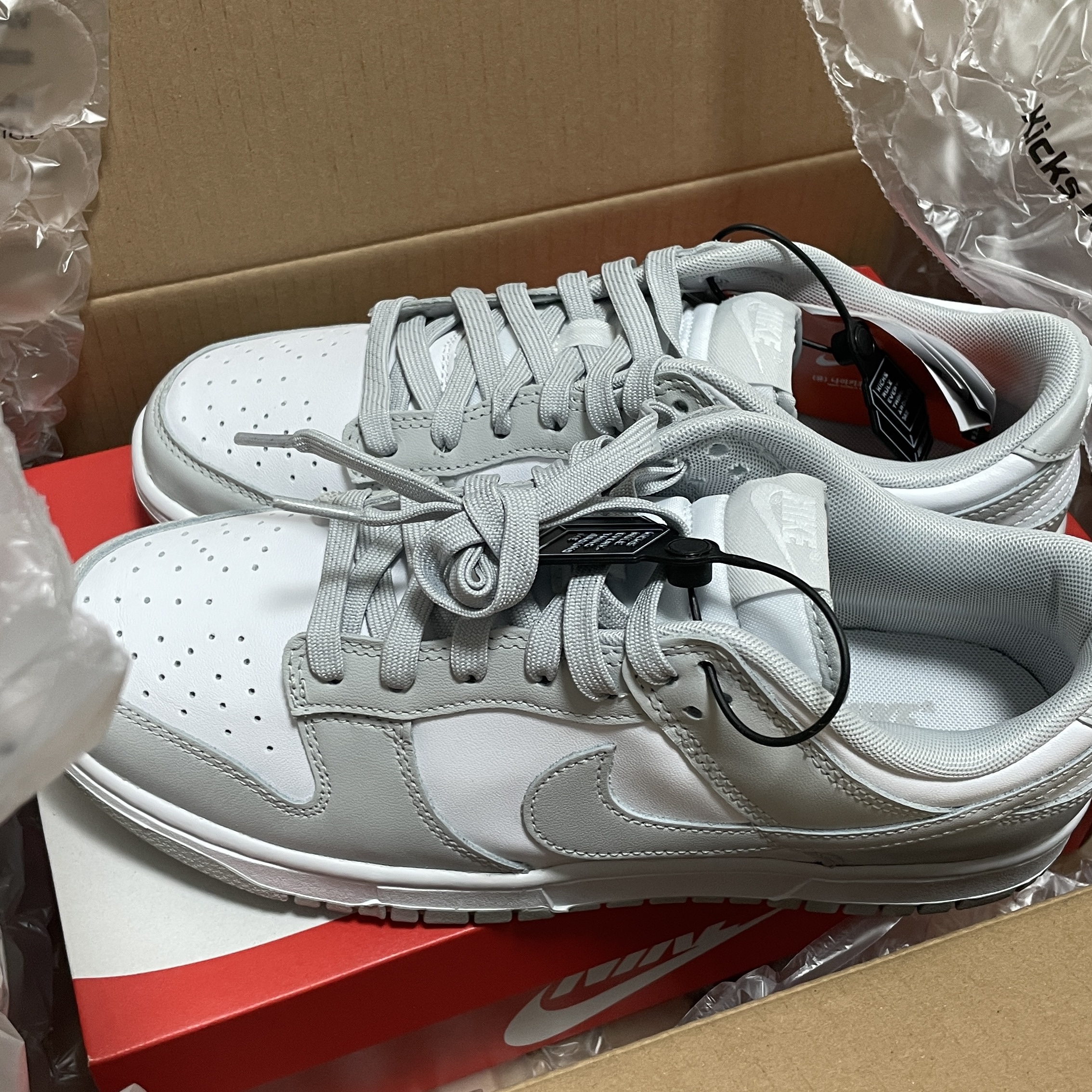 Nike Dunk Low Retro Grey Fog 착용 스타일
