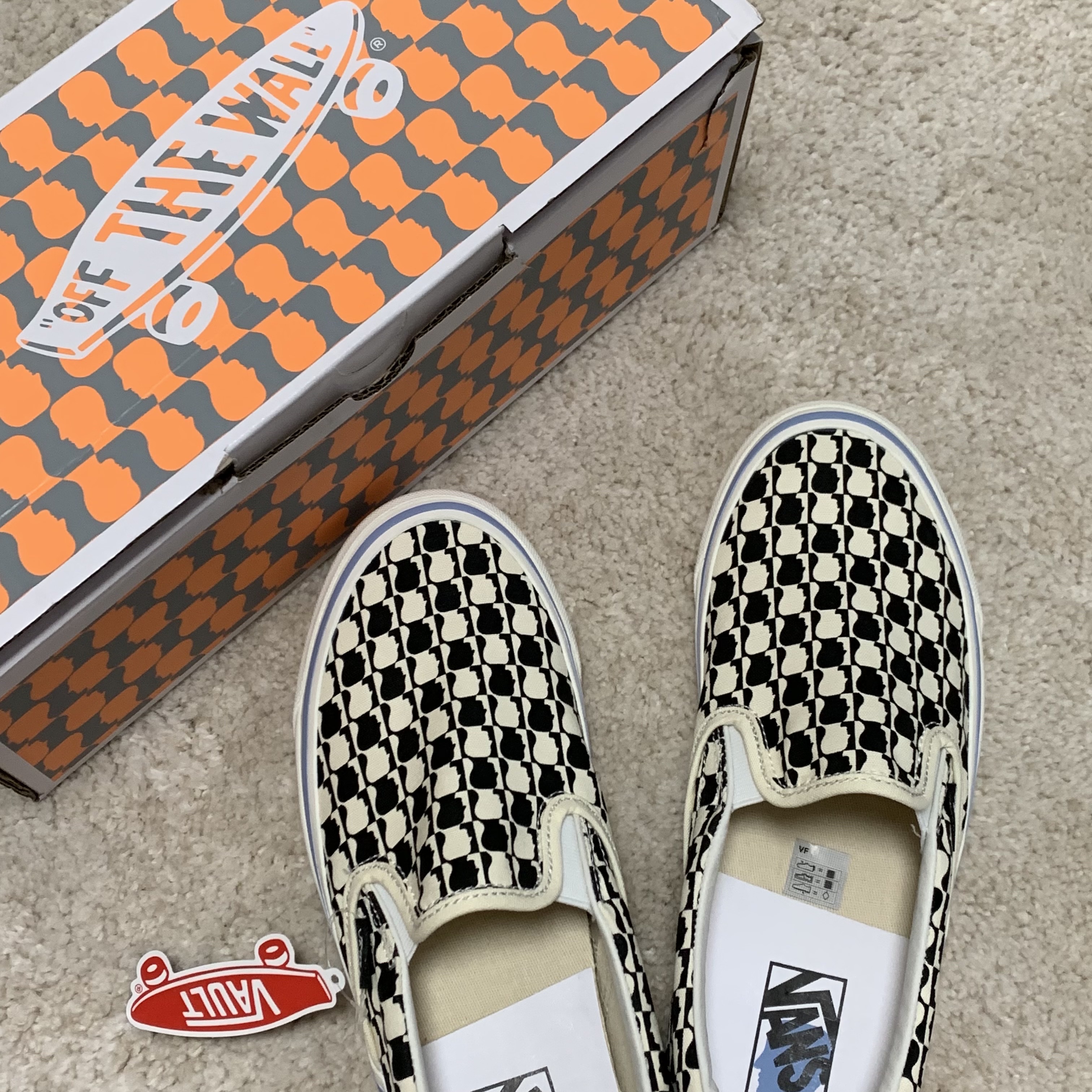 Vans Vault x Brain Dead OG Slip-On LX Black White 착용 스타일 - 4
