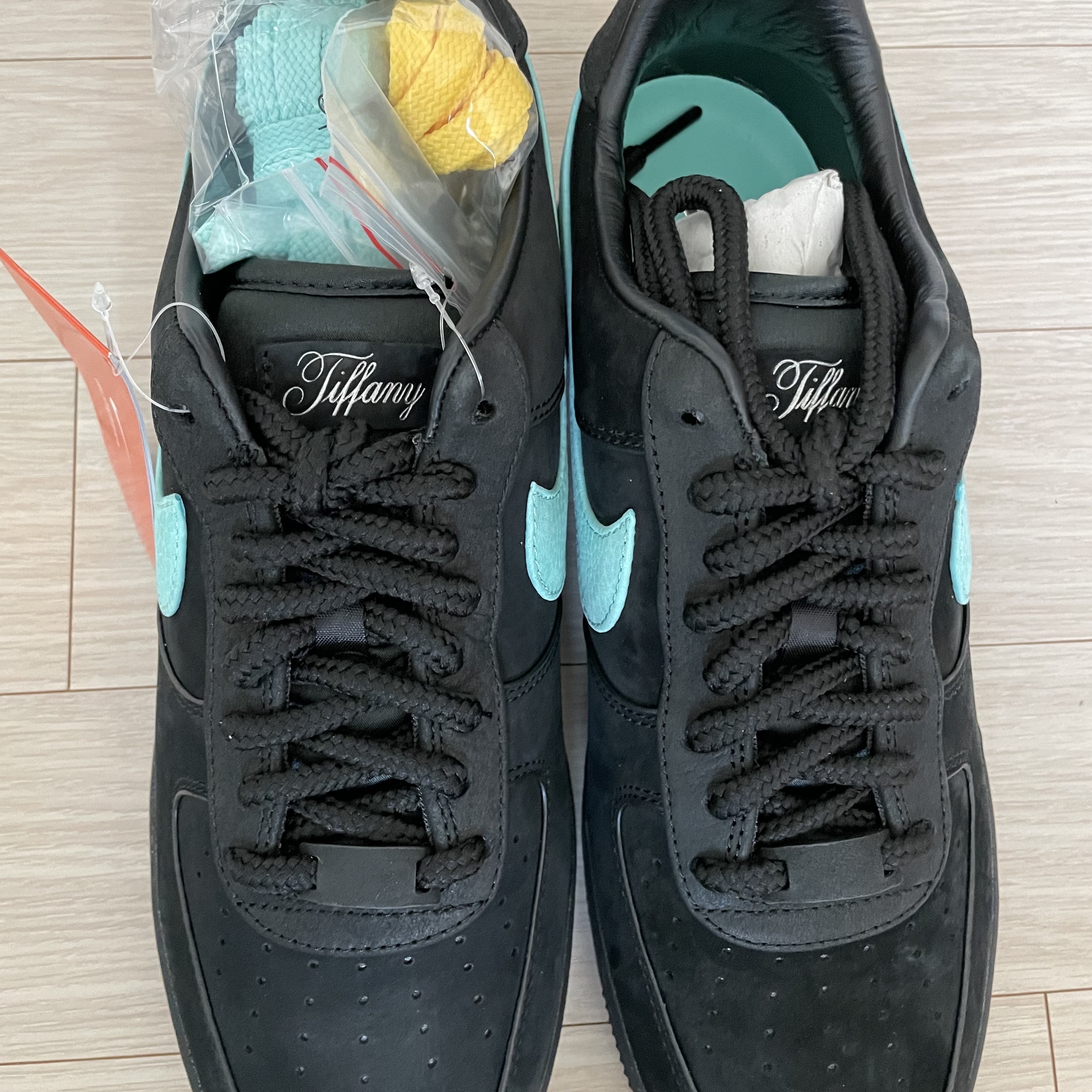 Nike x Tiffany & Co. Air Force 1 Low SP 1837 착용 스타일 - 5