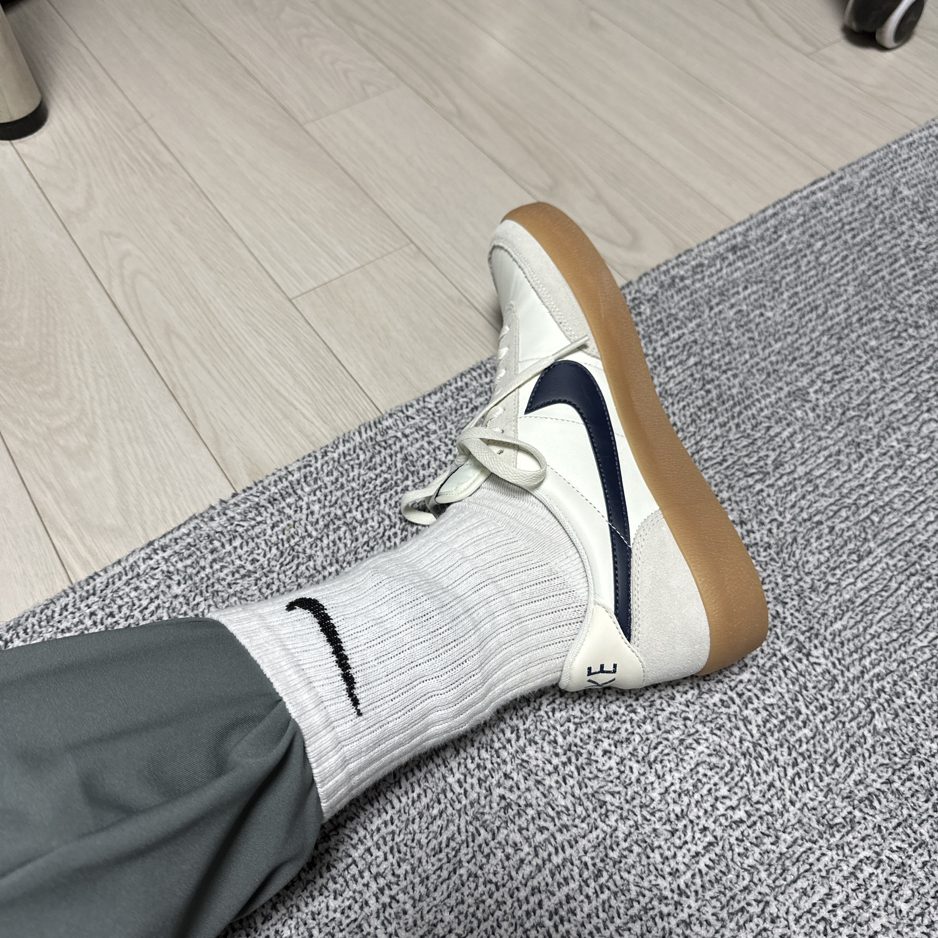 Nike x J.Crew Killshot 2 Sail Midnight Navy 착용 스타일 - 1
