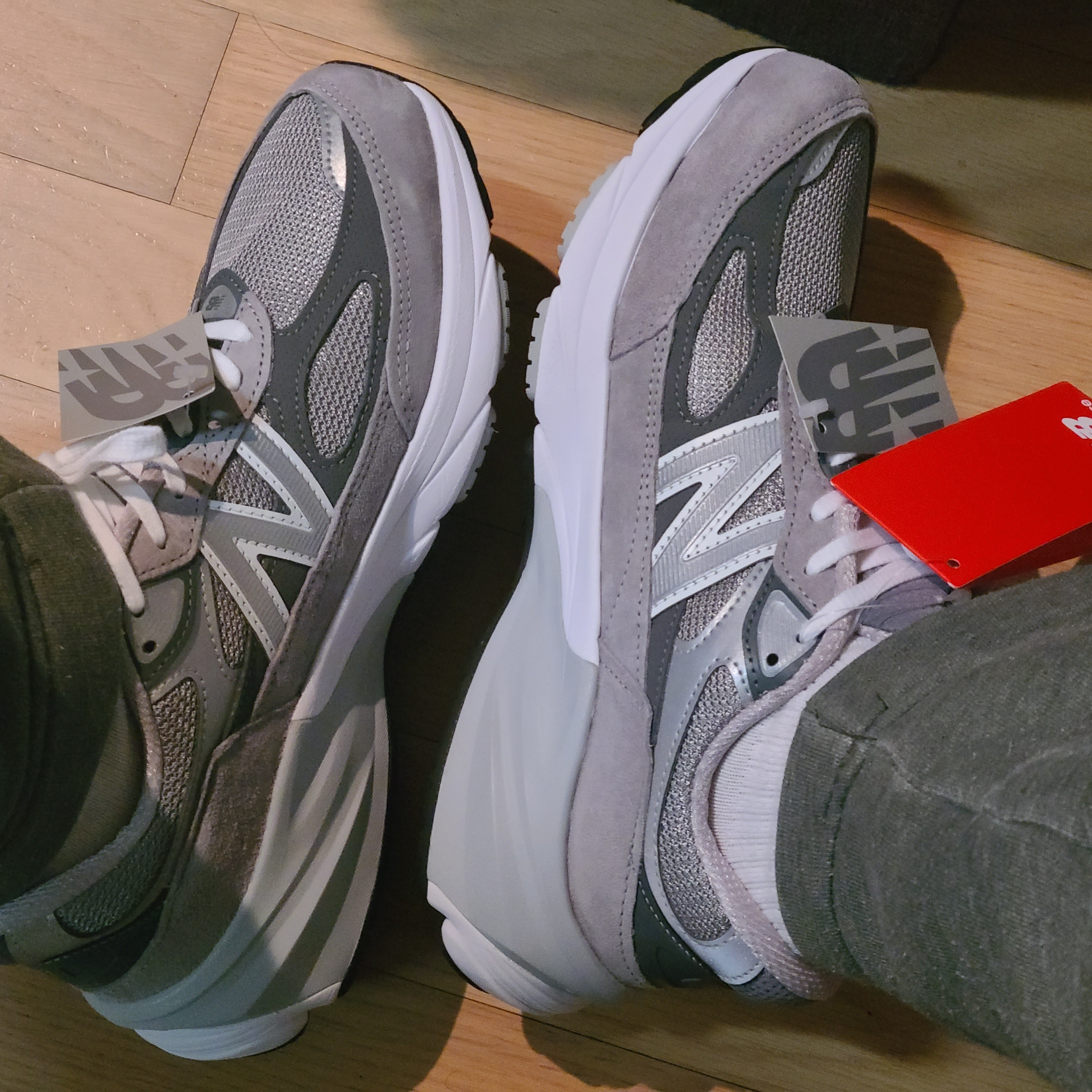 New Balance 990v6 Made in USA Grey - D Standard 착용 스타일 - 3