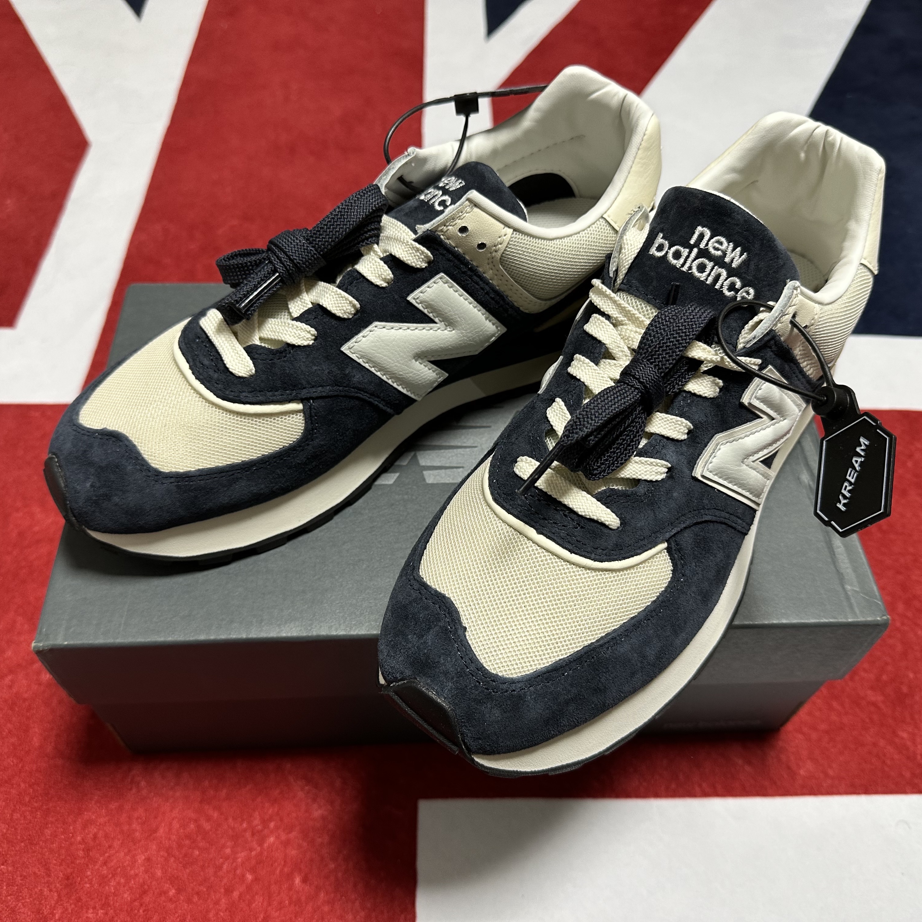 New Balance 574 Legacy Navy Blue 착용 스타일 - 1