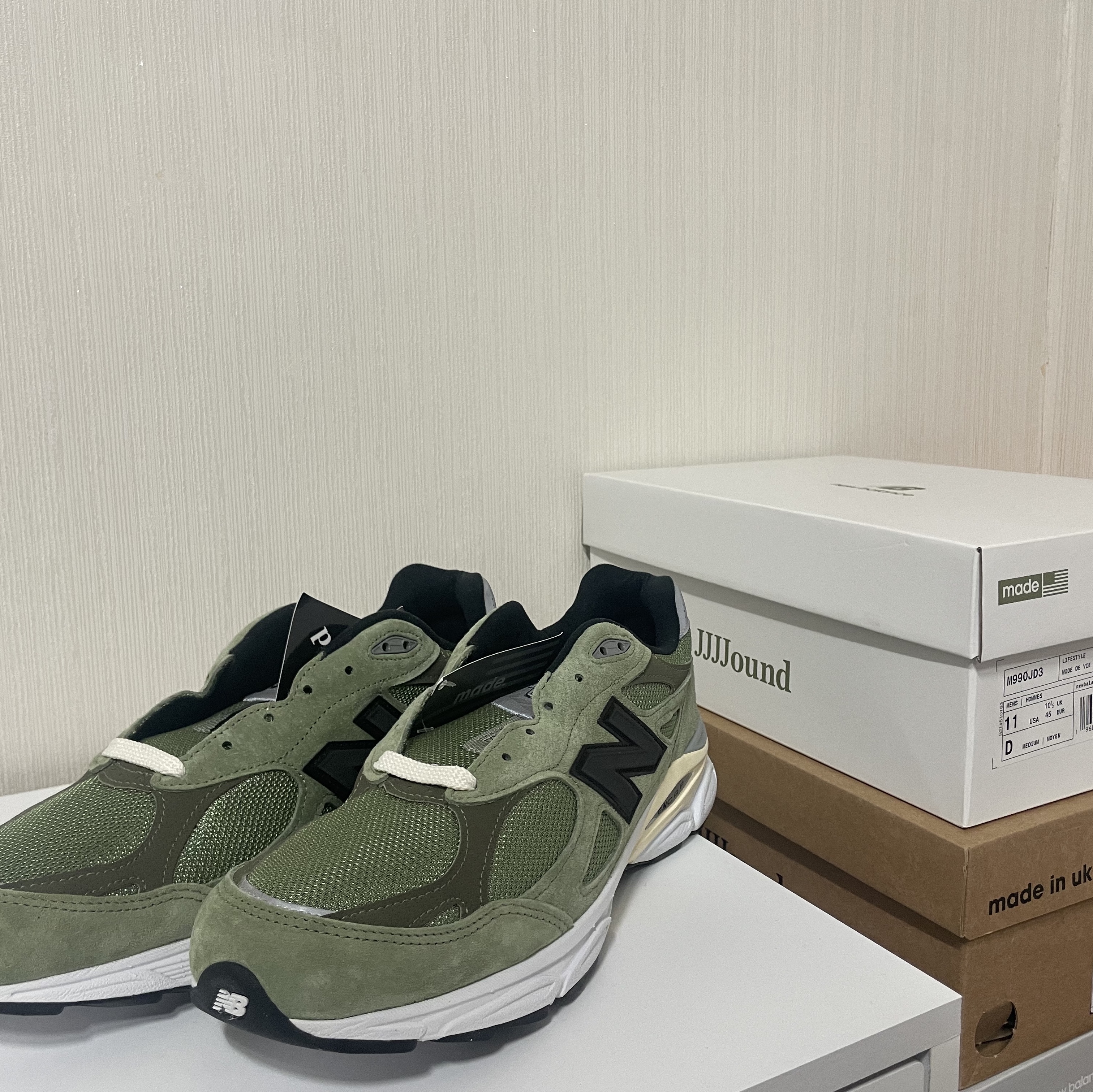 New Balance x JJJJound 990v3 Olive 착용 스타일