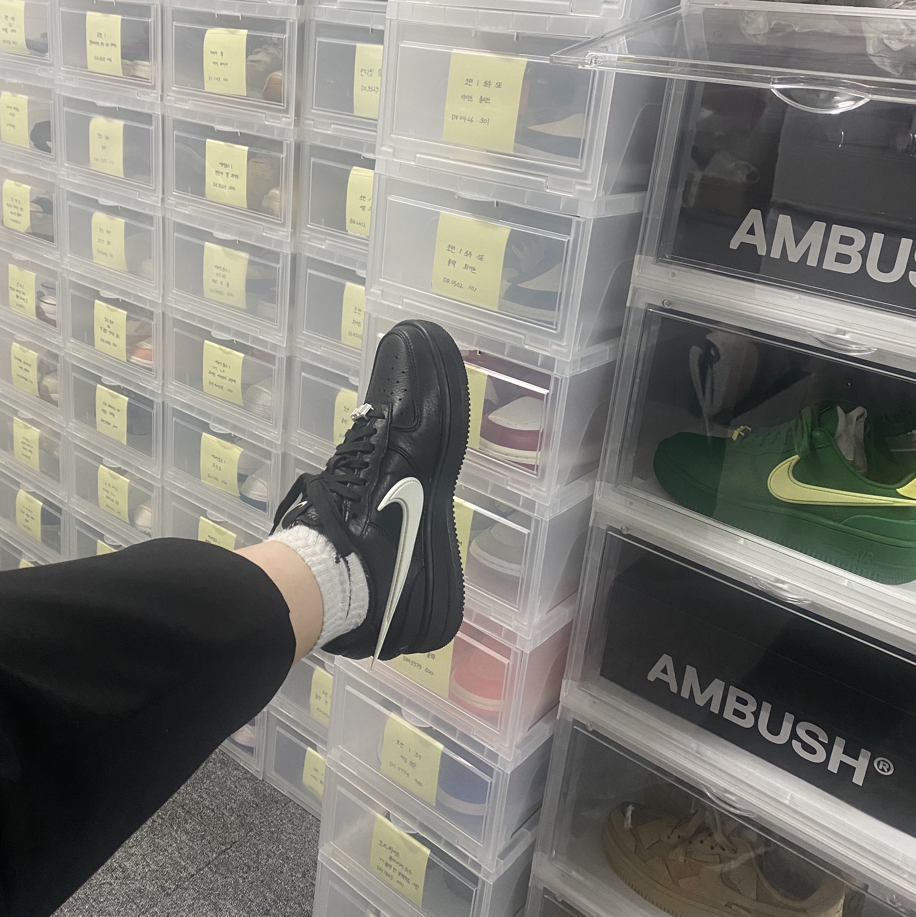 Nike x Ambush Air Force 1 Low SP Black 착용 스타일 - 1