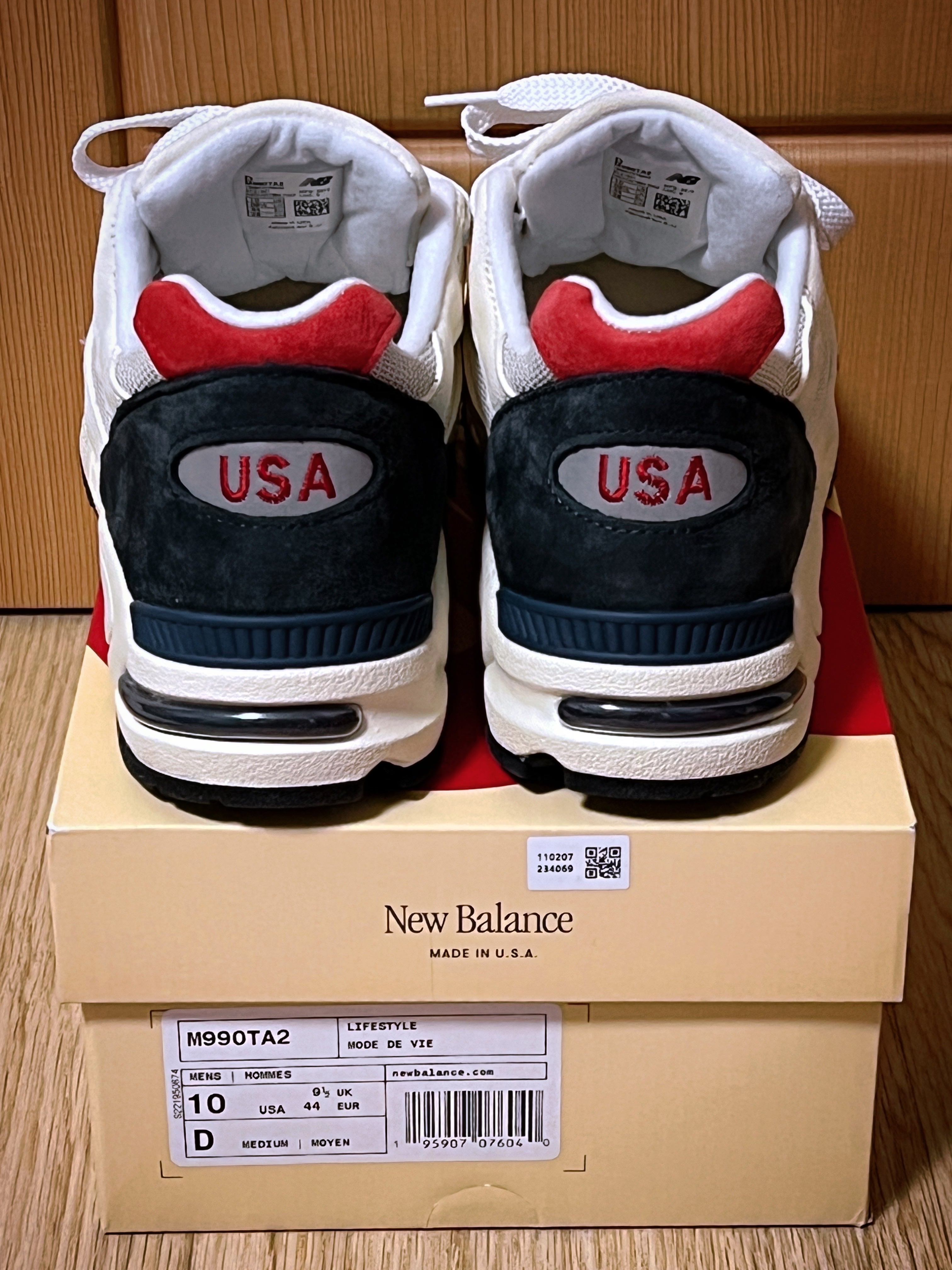 New Balance 990v2 Made in USA Navy Sea Salt 착용 스타일 - 4