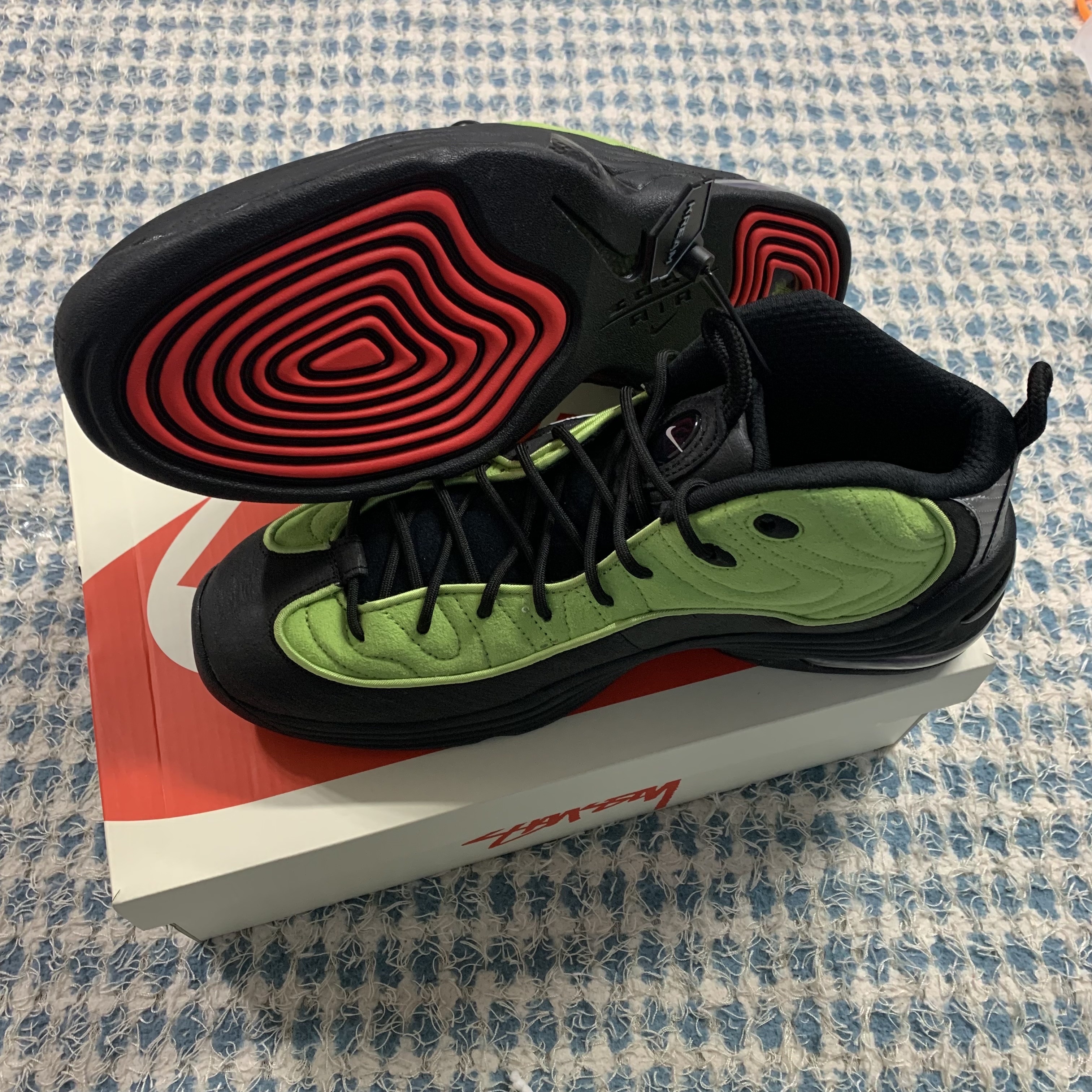 Nike x Stussy Air Penny II Vivid Green and Black 착용 스타일