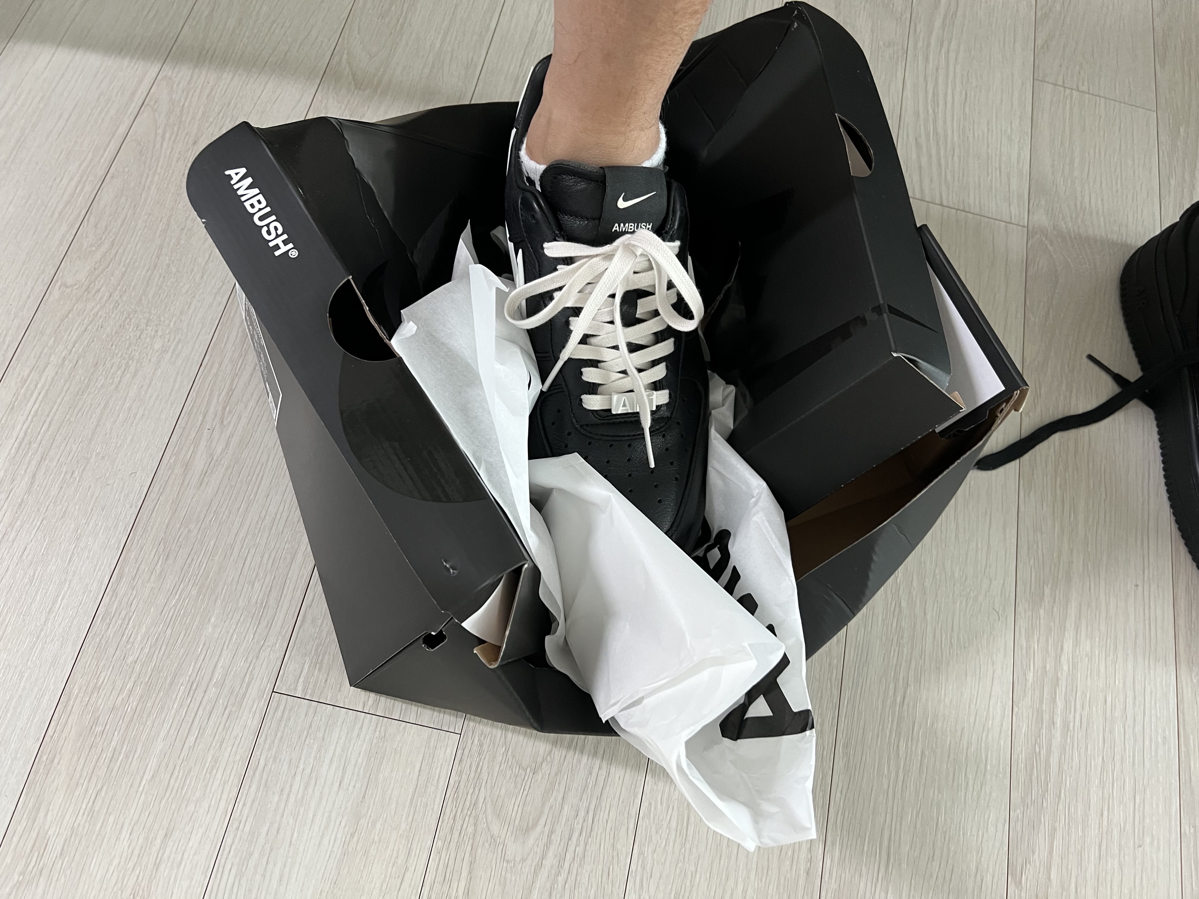 Nike x Ambush Air Force 1 Low SP Black 착용 스타일 - 2