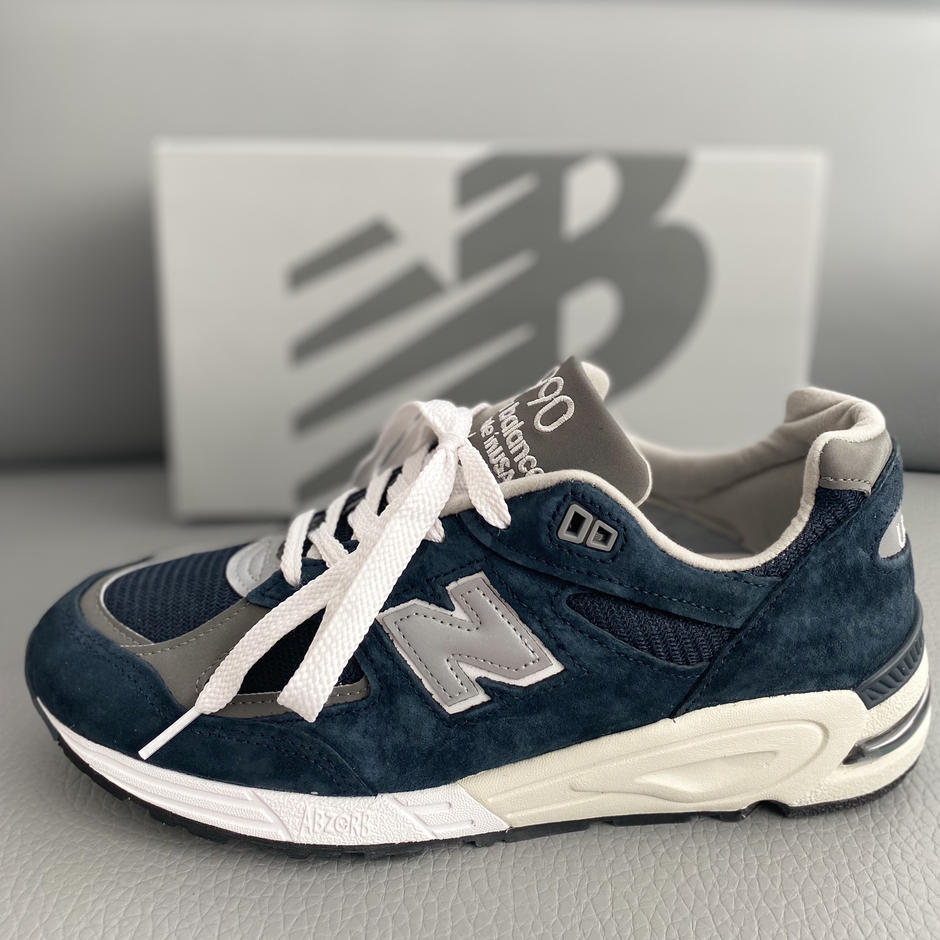 New Balance 990v2 Made in USA Navy 착용 스타일