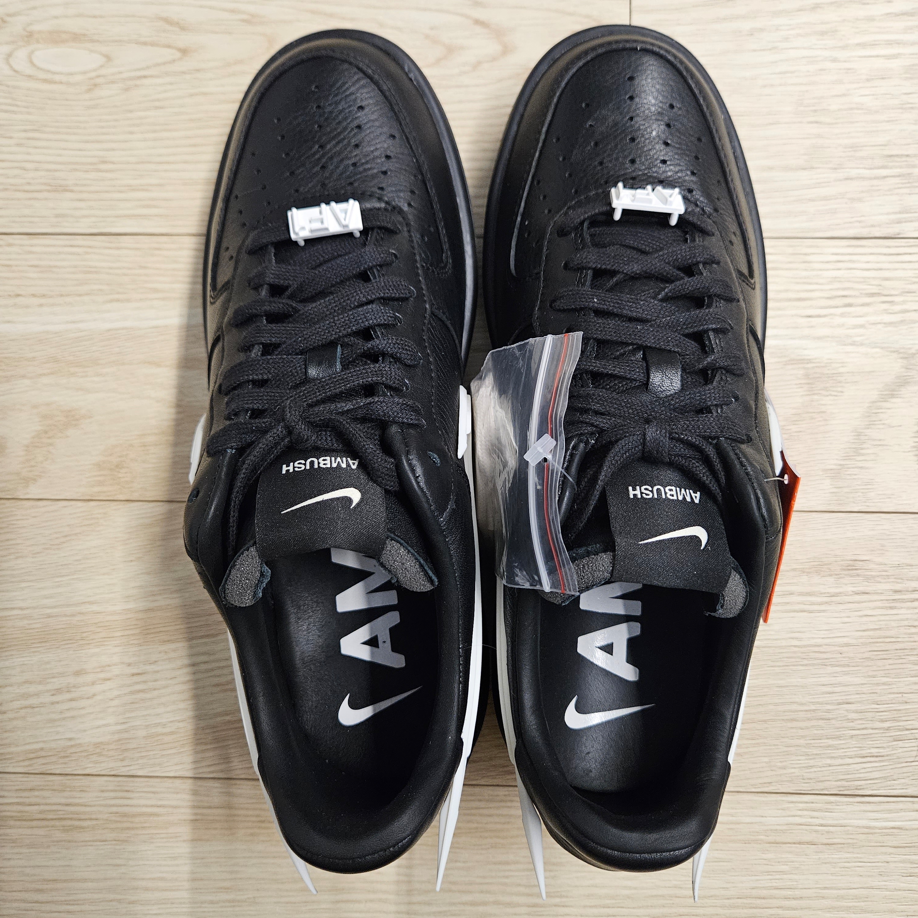 Nike x Ambush Air Force 1 Low SP Black 착용 스타일 - 3
