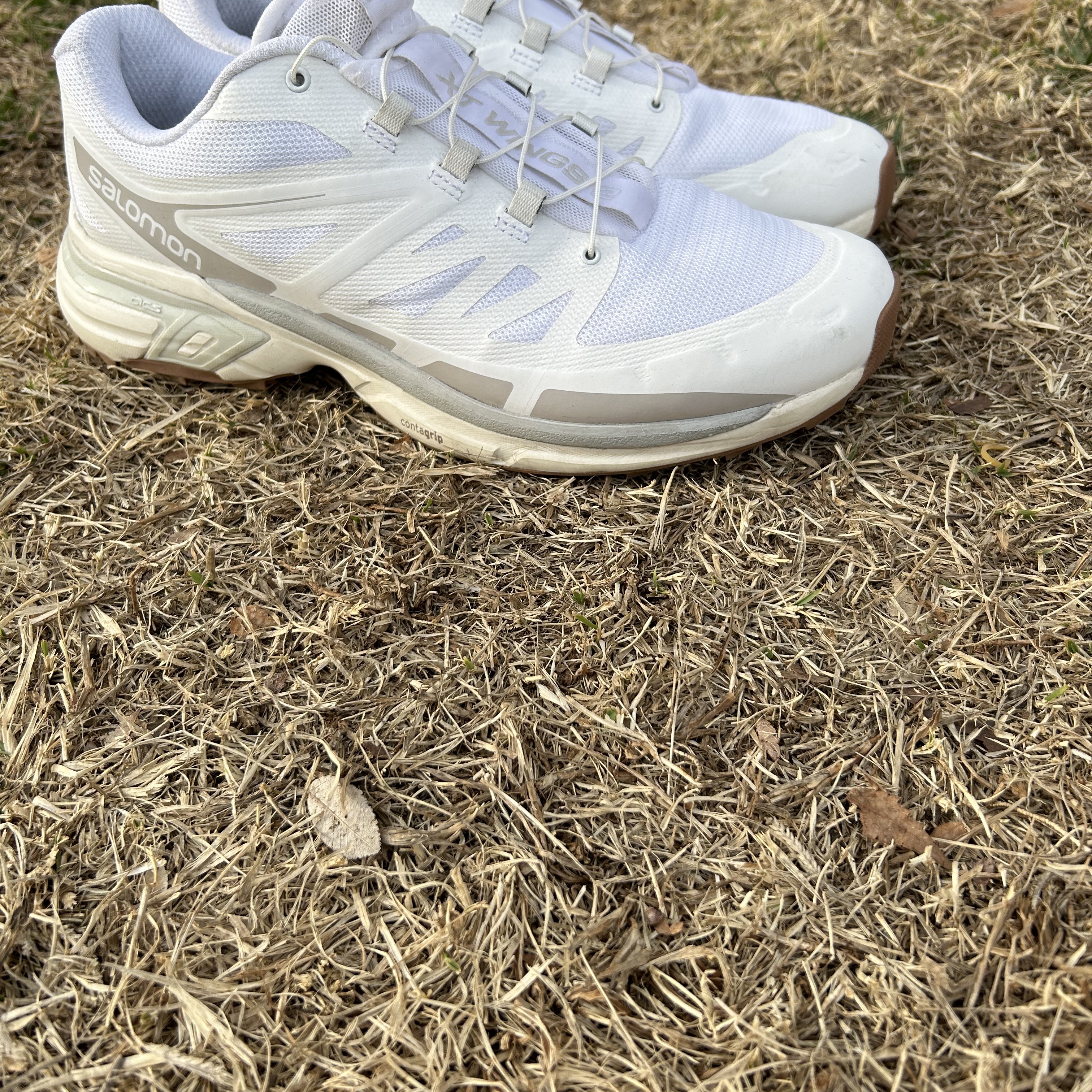 Salomon XT-Wings 2 White Vanila Ice 착용 스타일