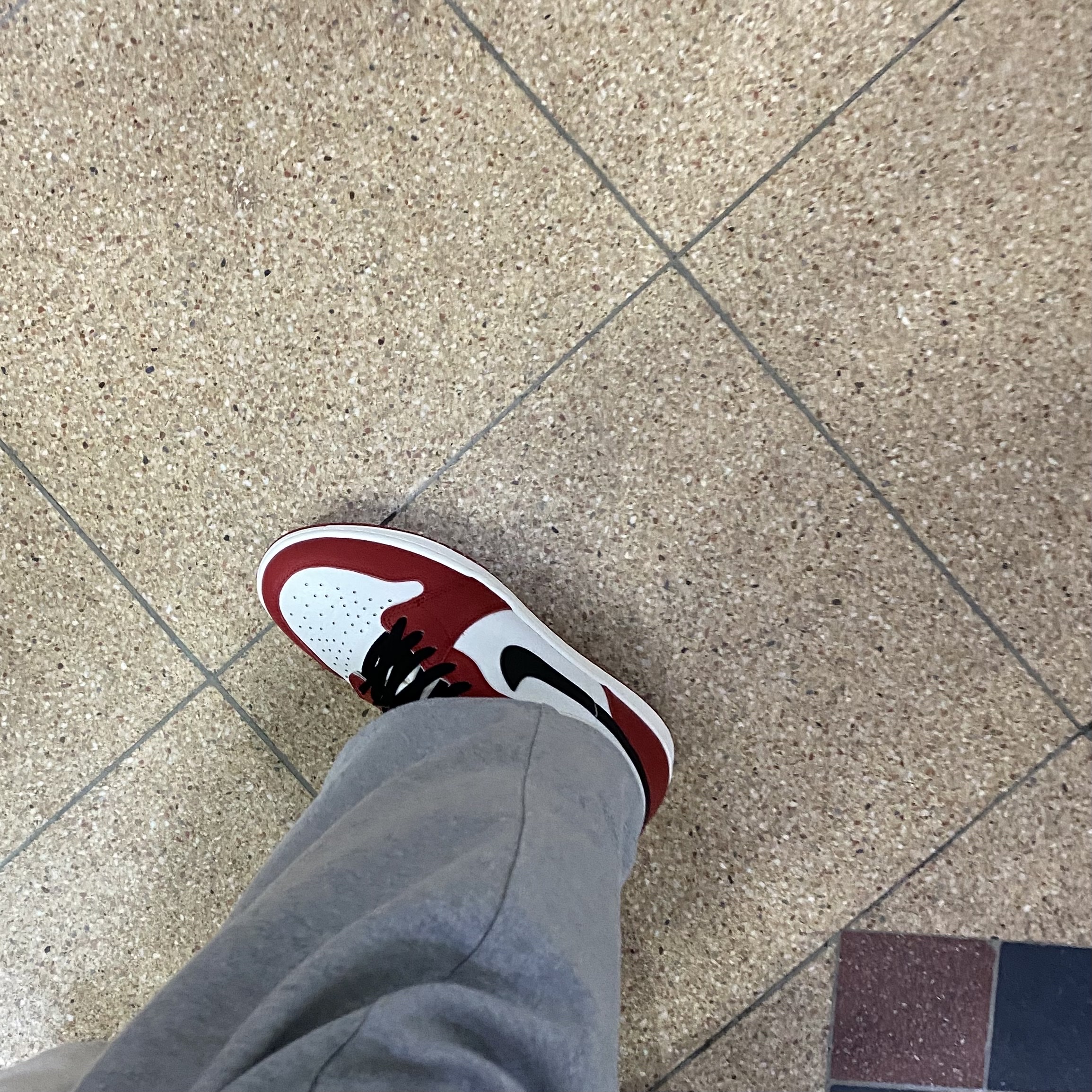 Jordan 1 Retro High OG Chicago 2022 착용 스타일 - 2
