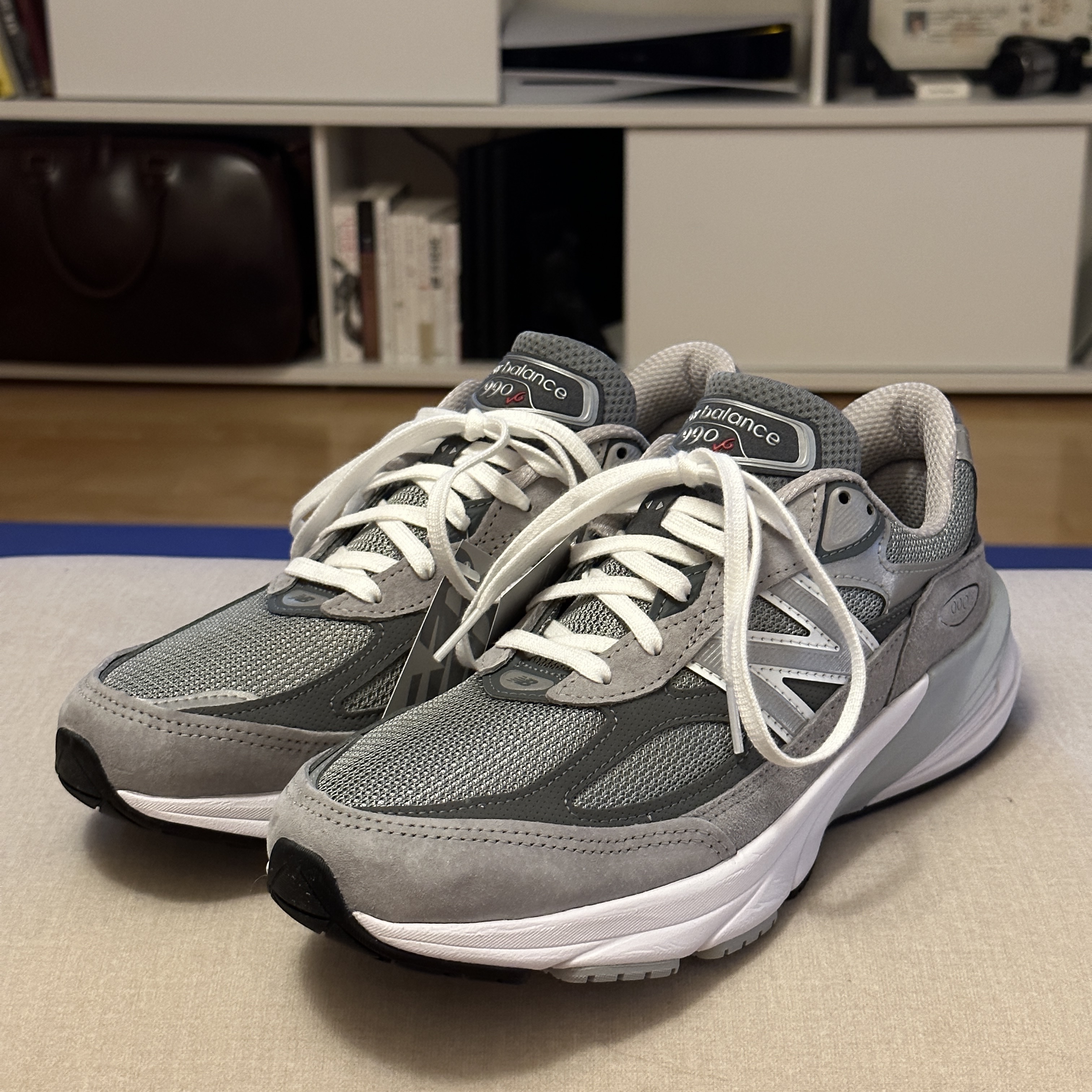 New Balance 990v6 Made in USA Grey - D Standard 착용 스타일
