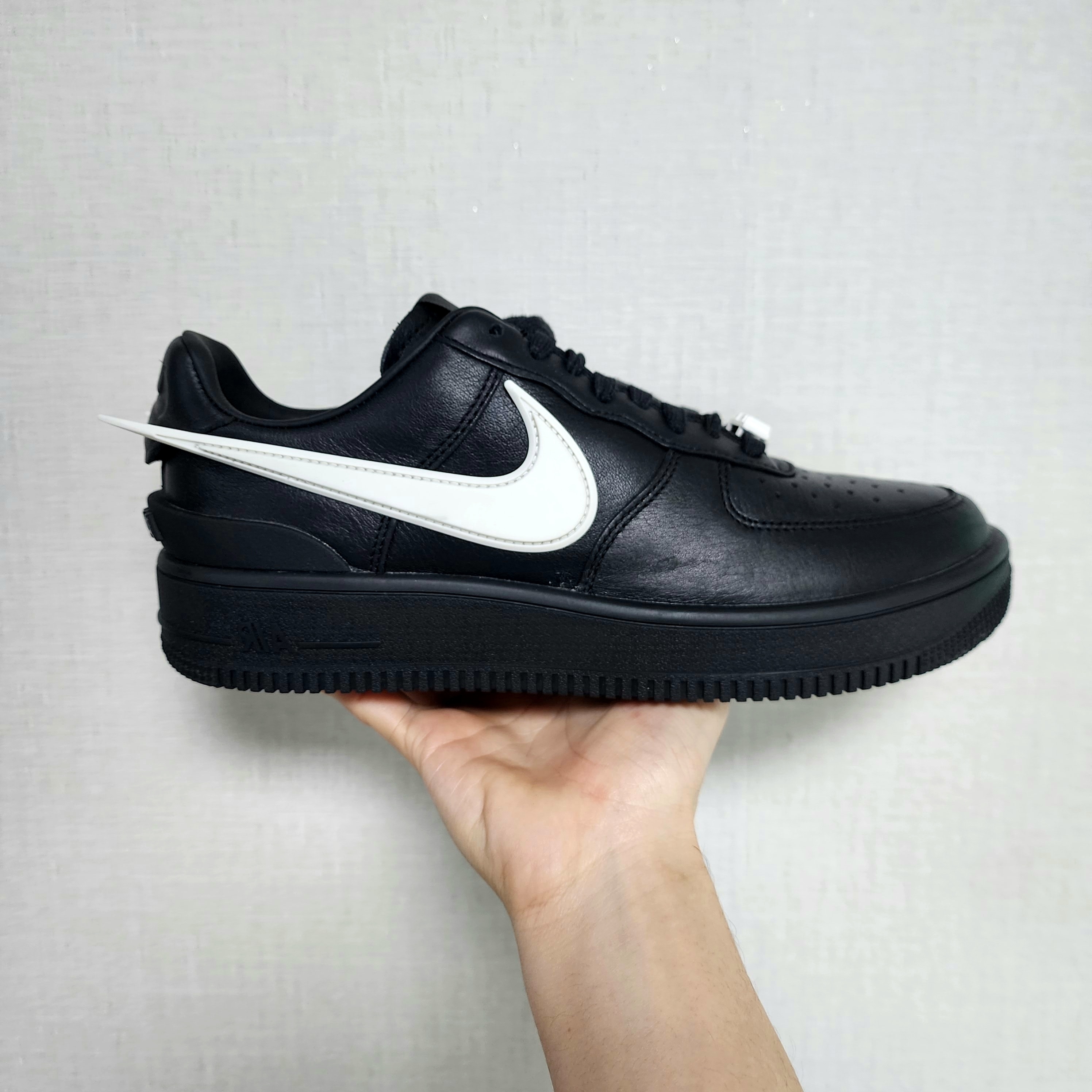 Nike x Ambush Air Force 1 Low SP Black 착용 스타일 - 1