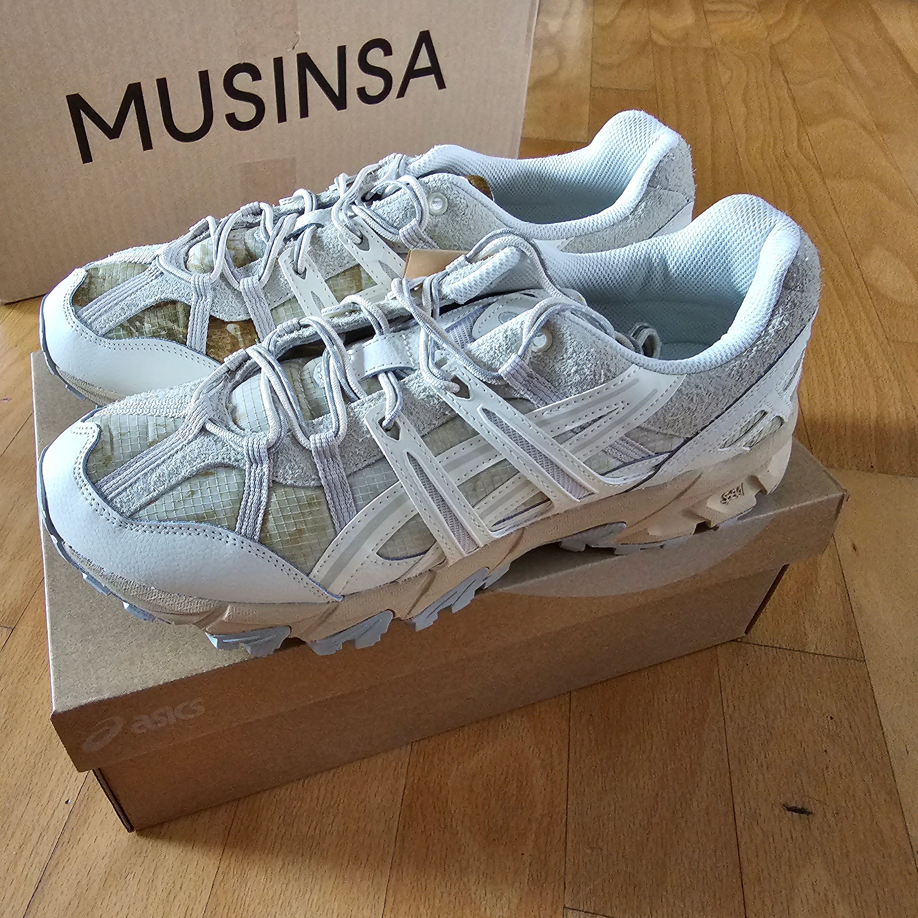 Asics Gel-Sonoma 15-50 Cream Oatmeal 착용 스타일 - 2