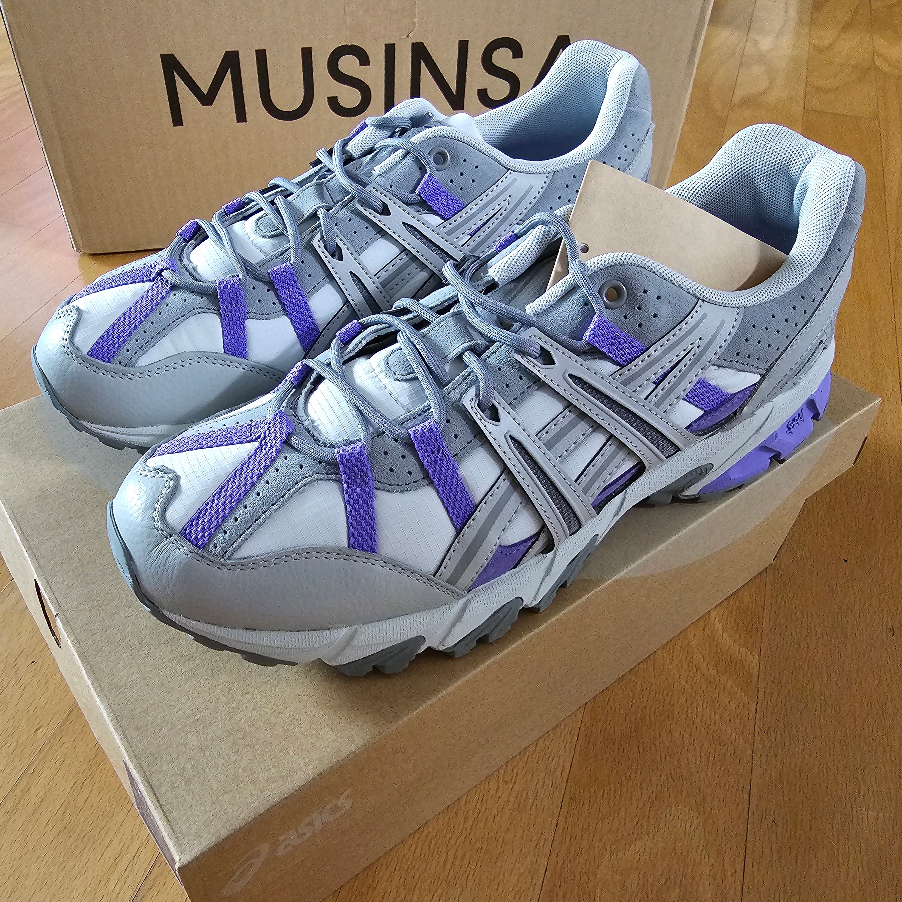 (W) Asics Gel-Sonoma 15-50 Glacier Grey Oyster Grey 착용 스타일 - 2