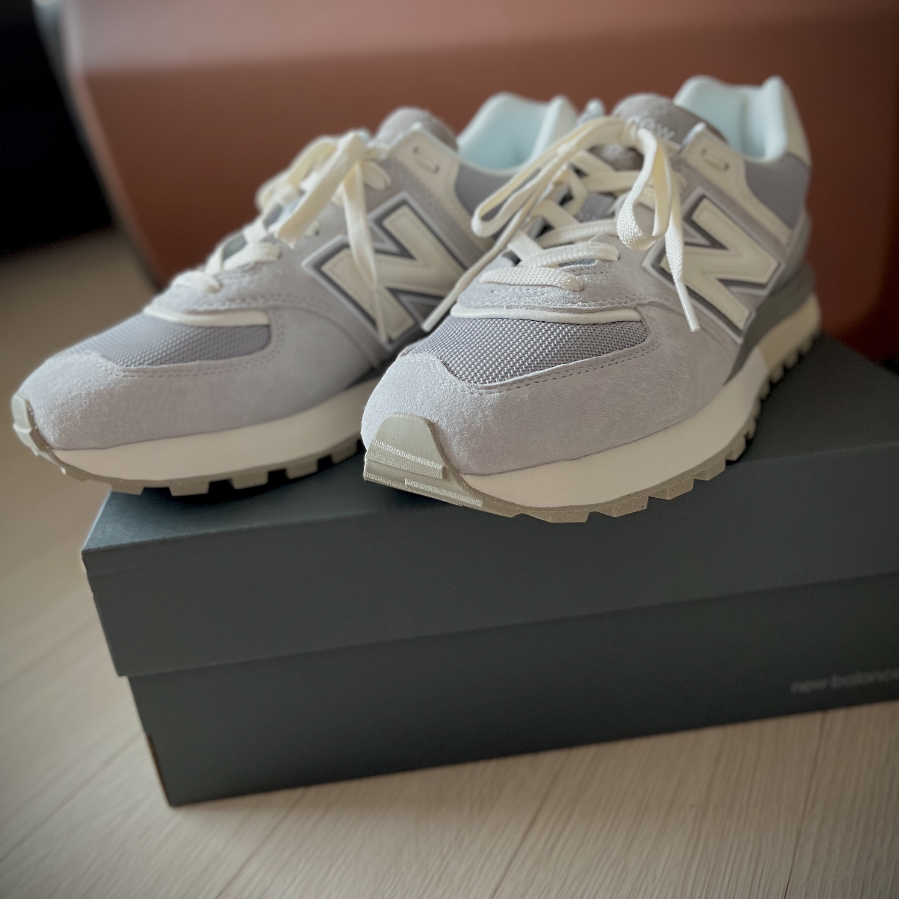 New Balance 574 Legacy Grey Sea Salt 착용 스타일