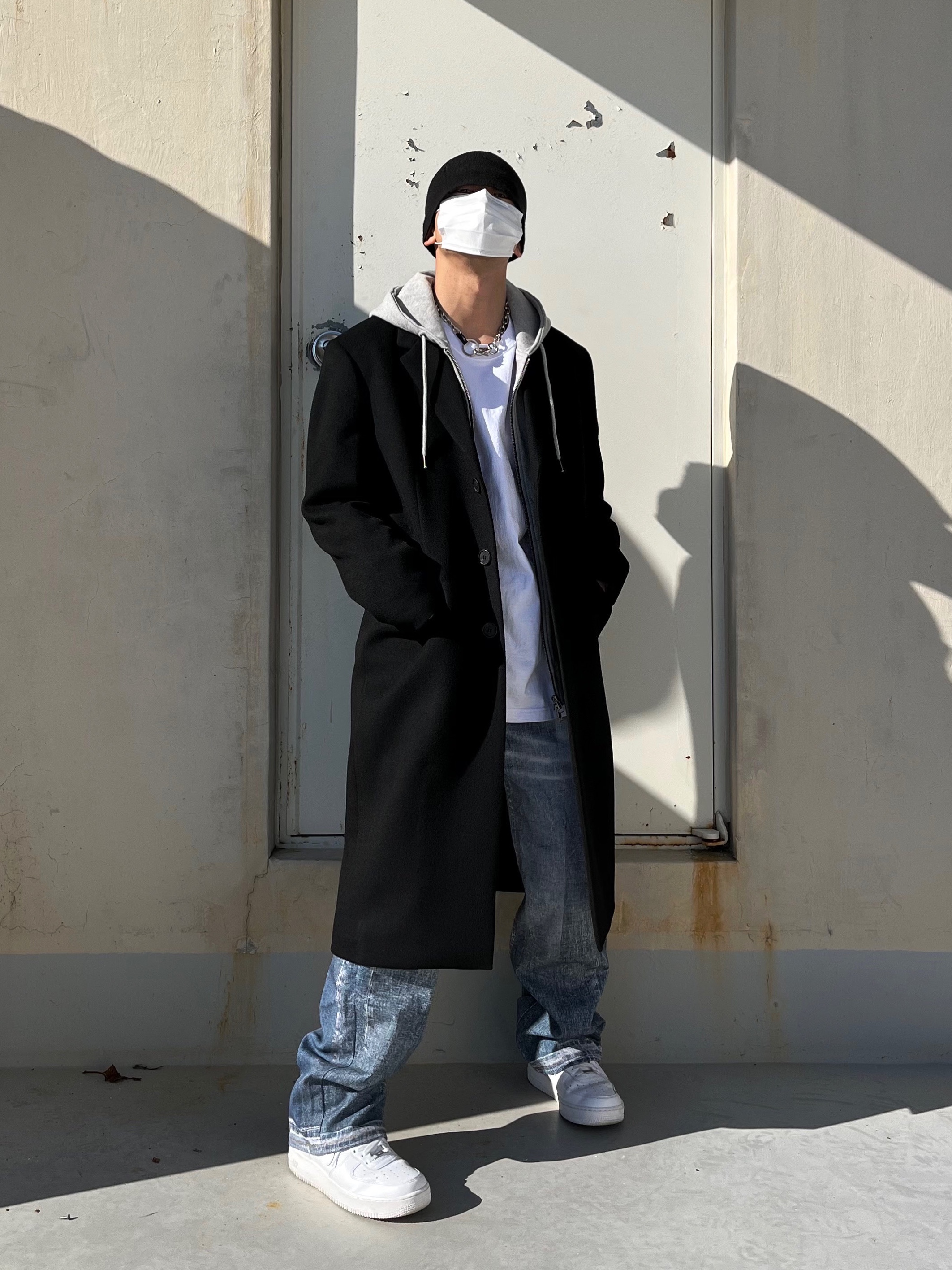 Nike Air Force 1 '07 Low White, Our Legacy Ladon Brass Keychain Matte Nickel 착용 스타일