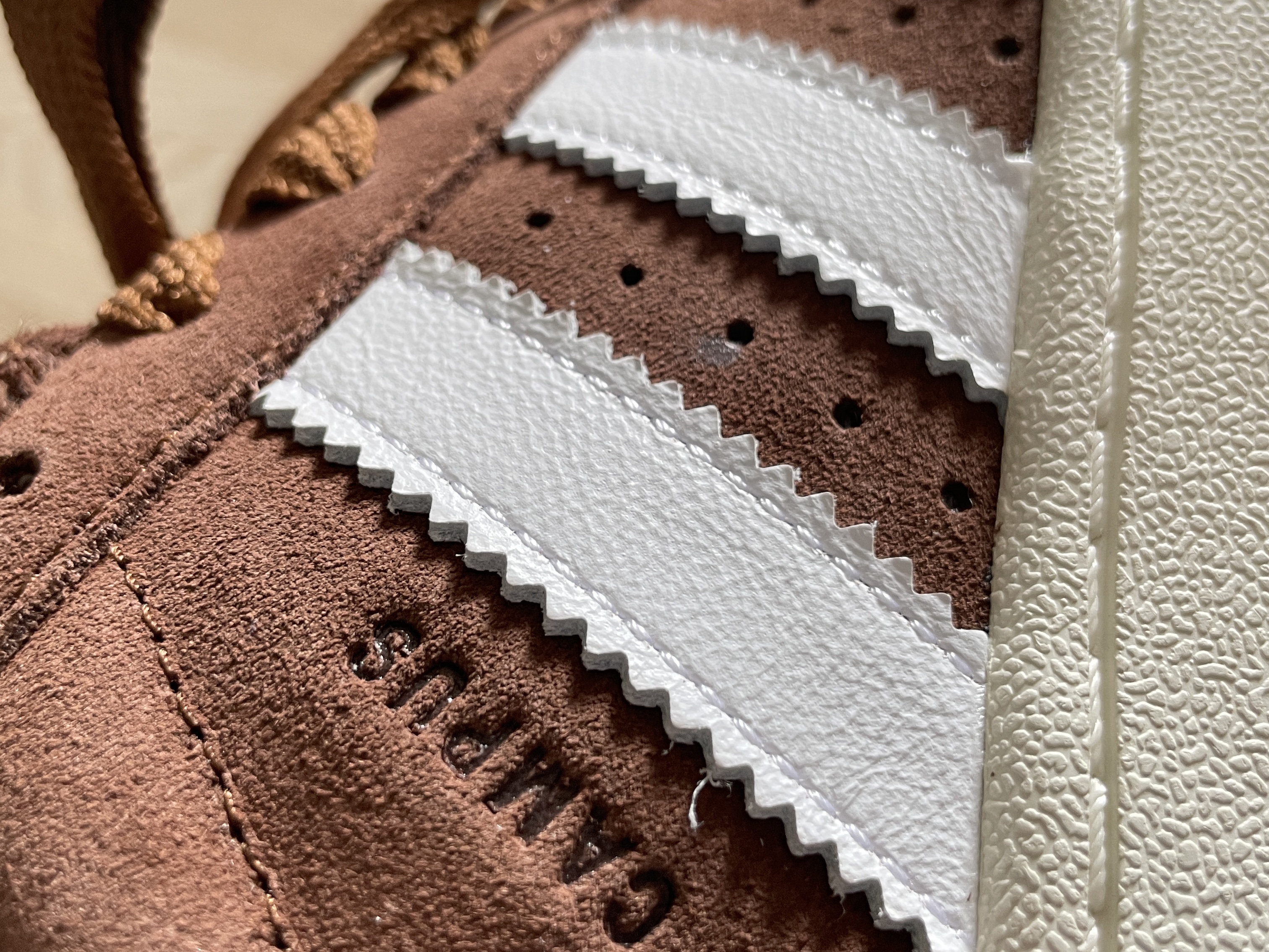 Adidas Campus 00s Bark Cloud White 착용 스타일 - 4