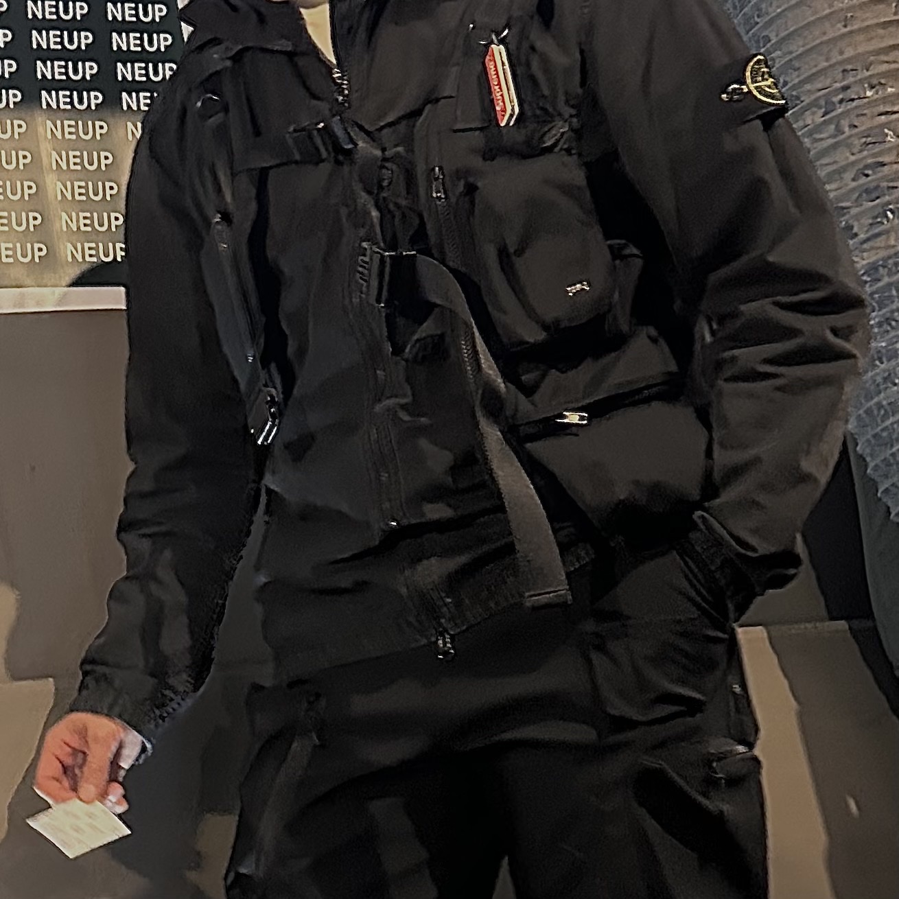 Supreme x True Modern Keychain Knife Red - 22SS, Undermycar Bucky Multi Pocket Dynamic Pants Rookie Black - 22SS 착용 스타일 - 1