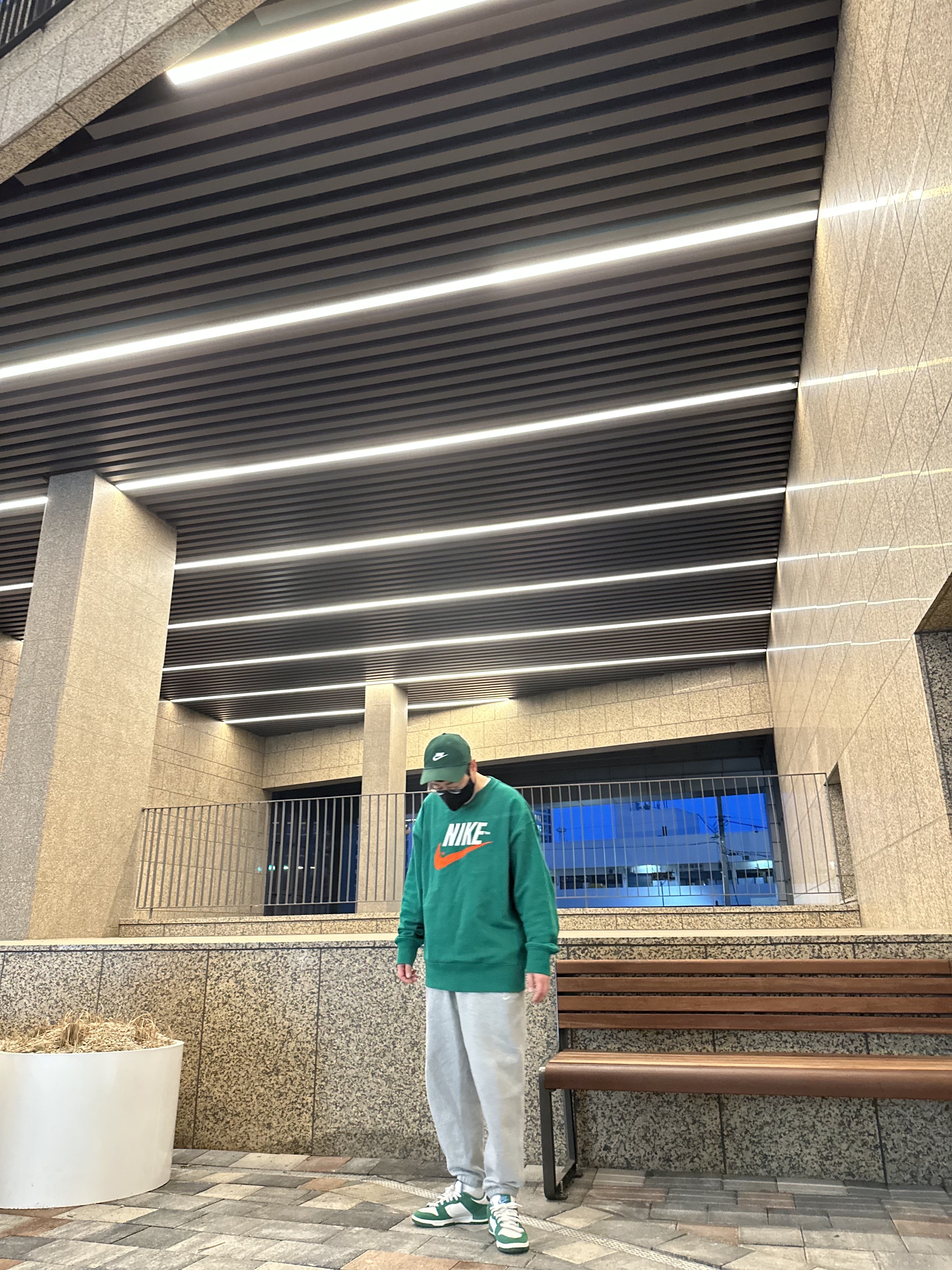 Nike Heritage 86 Futura Washed Cap Gorge Green, Nike NRG Solo Swoosh Fleece Pants Dark Grey Heather - Asia 착용 스타일 - 3