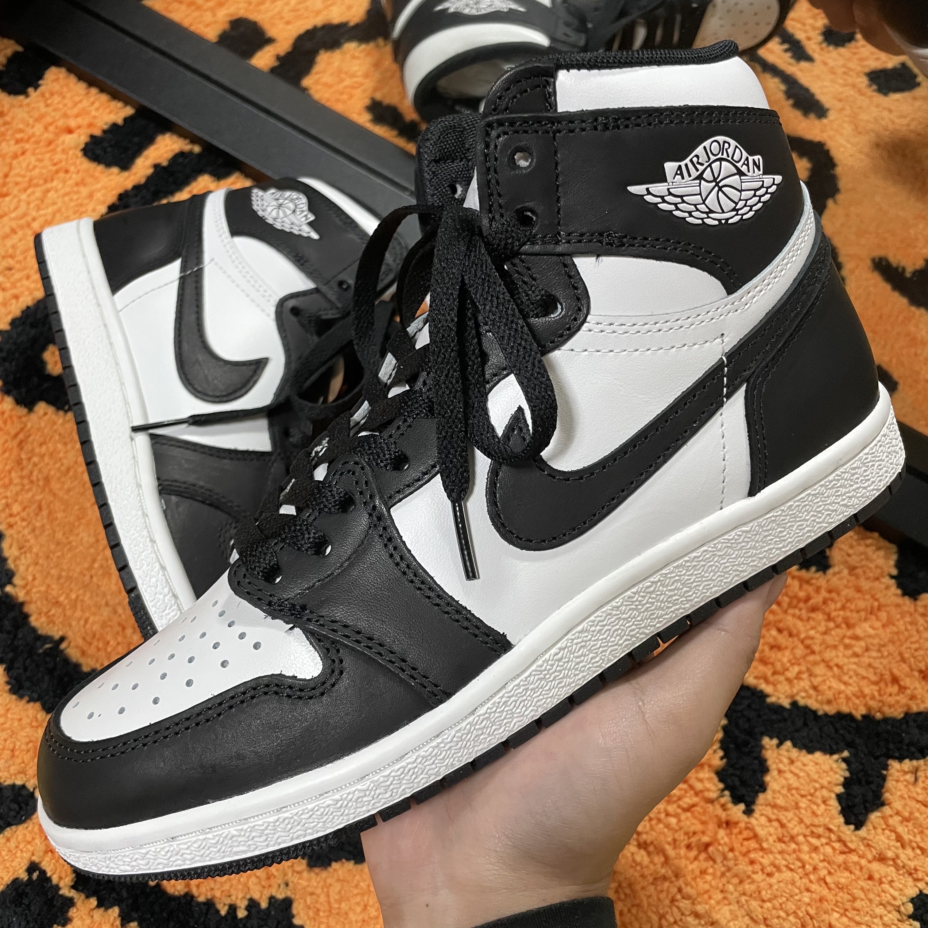 Jordan 1 High 85 Black White 착용 스타일