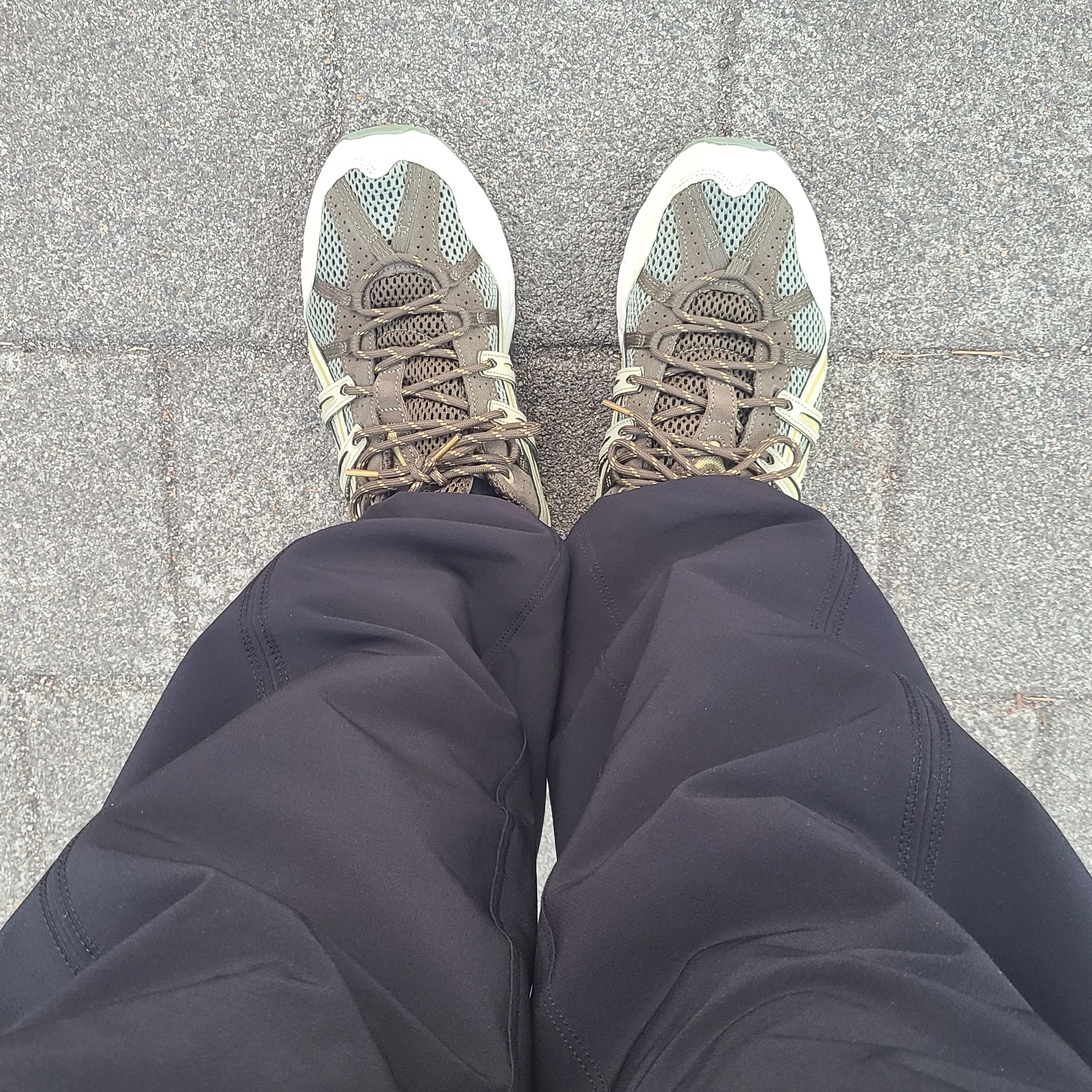 Asics Gel-Sonoma 15-50 Lichen Green Dried Leaf Green 착용 스타일 - 3