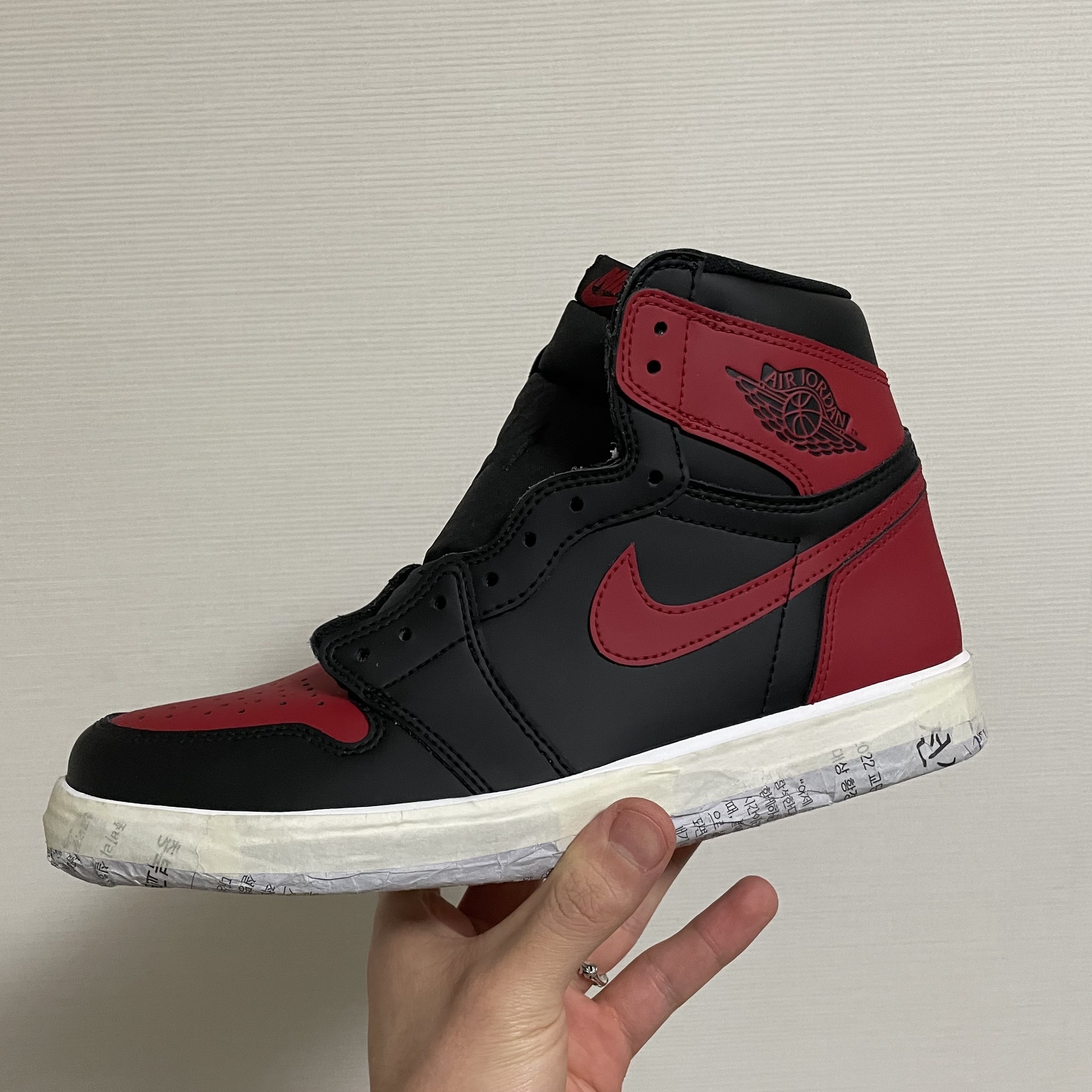 Jordan 1 Retro High OG Heritage, Jordan 1 Retro High OG Patent Bred 착용 스타일 - 2