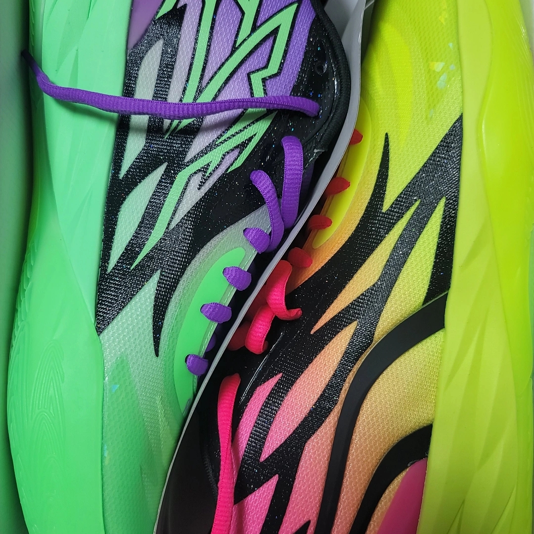 Puma x Rick & Morty MB.02 Lamelo Ball Safety Yellow Elektro Green 착용 스타일