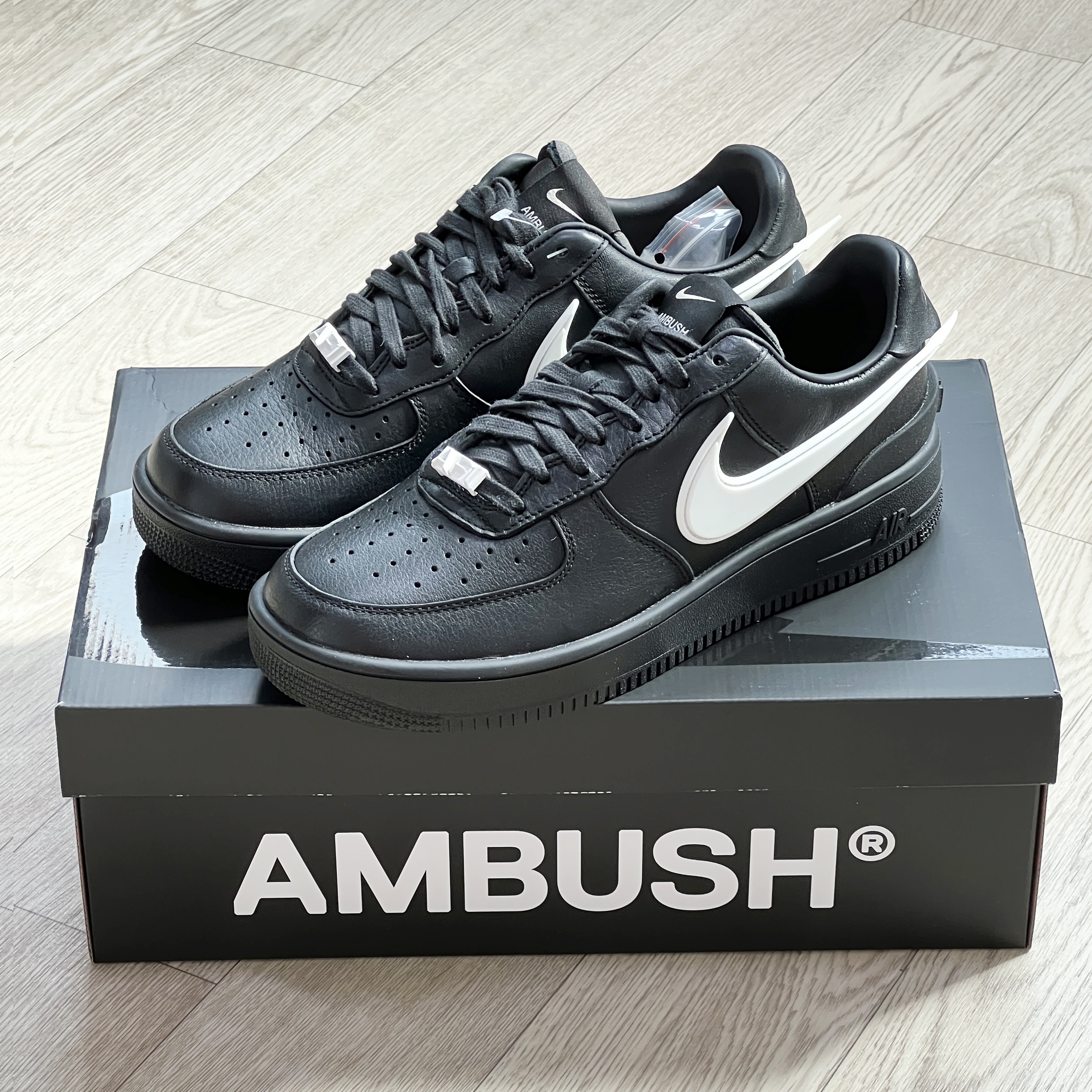Nike x Ambush Air Force 1 Low SP Black 착용 스타일 - 3