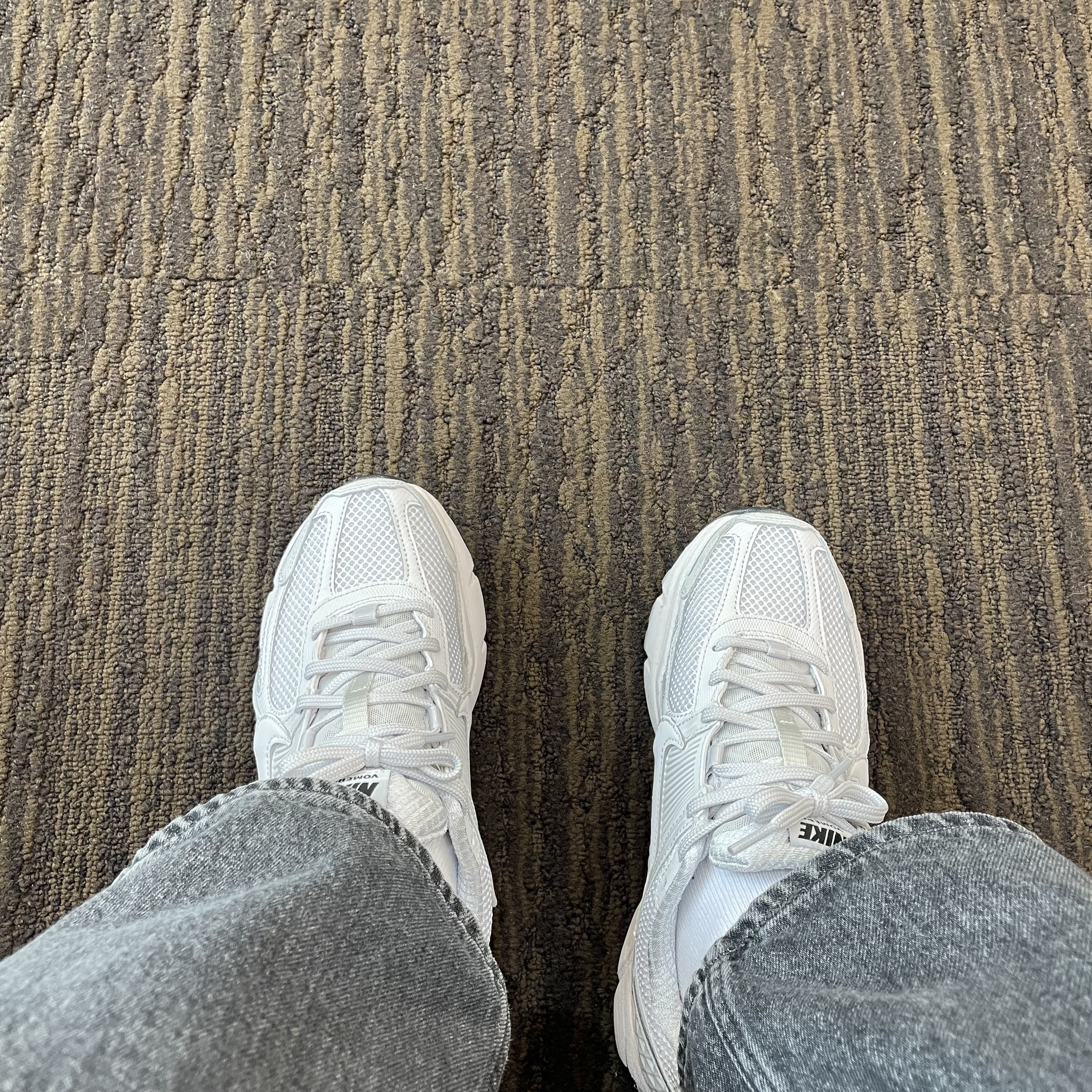Nike Zoom Vomero 5 SP Vast Grey 2023 착용 스타일 - 2