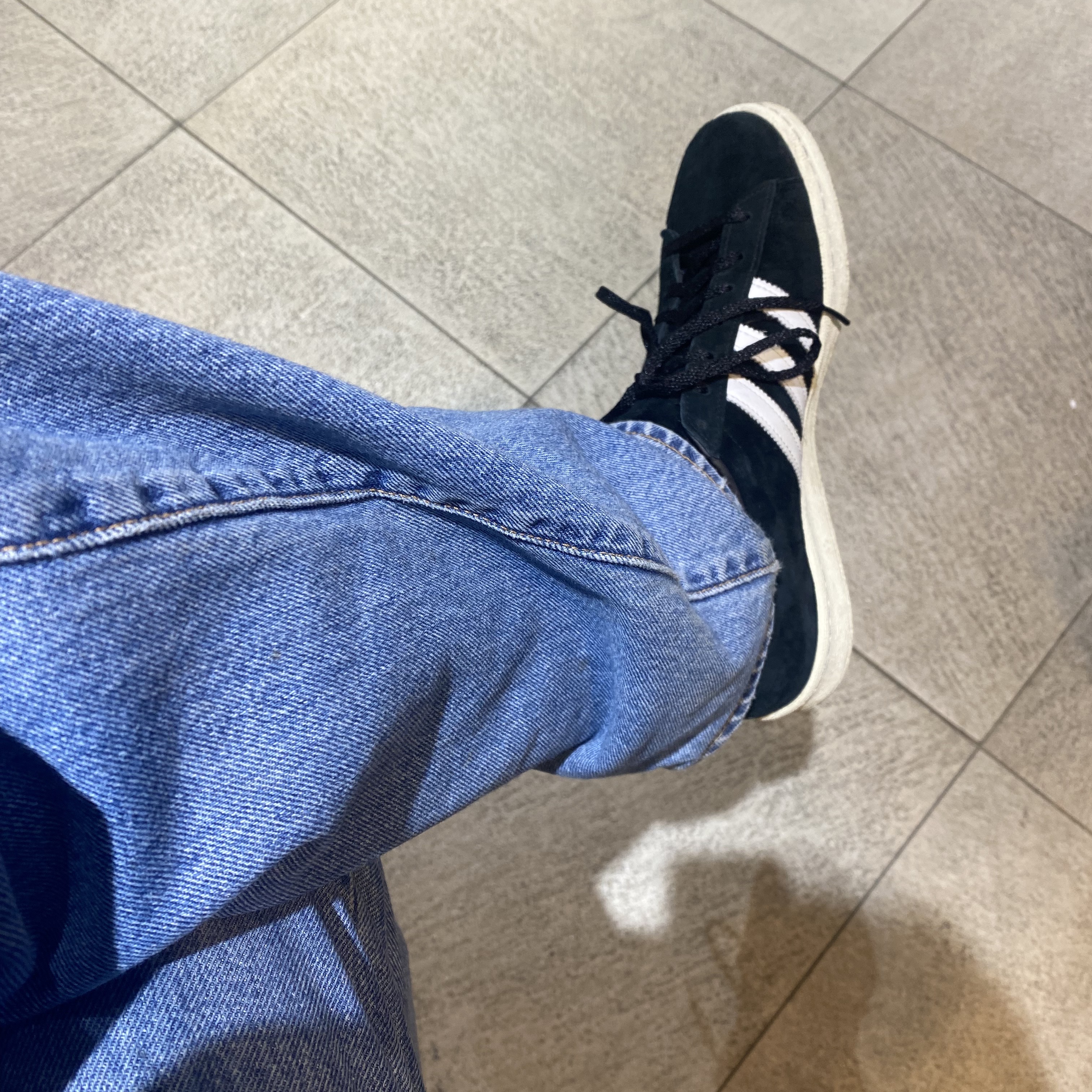 Adidas Campus 80s Black White 착용 스타일 - 3