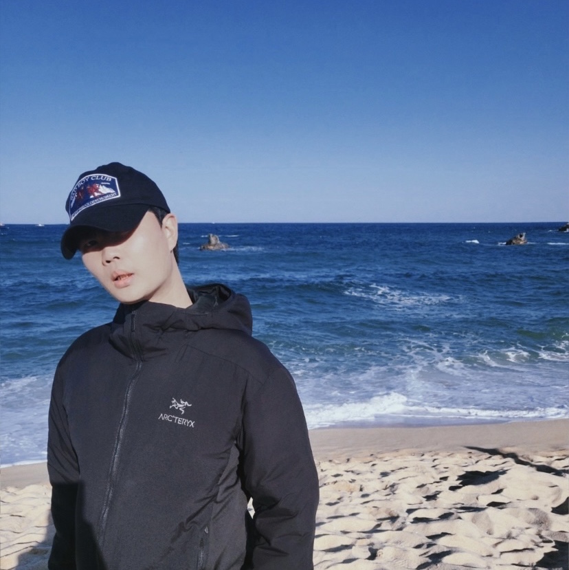 Arc'teryx Atom LT Hoody Black 착용 스타일 - 1