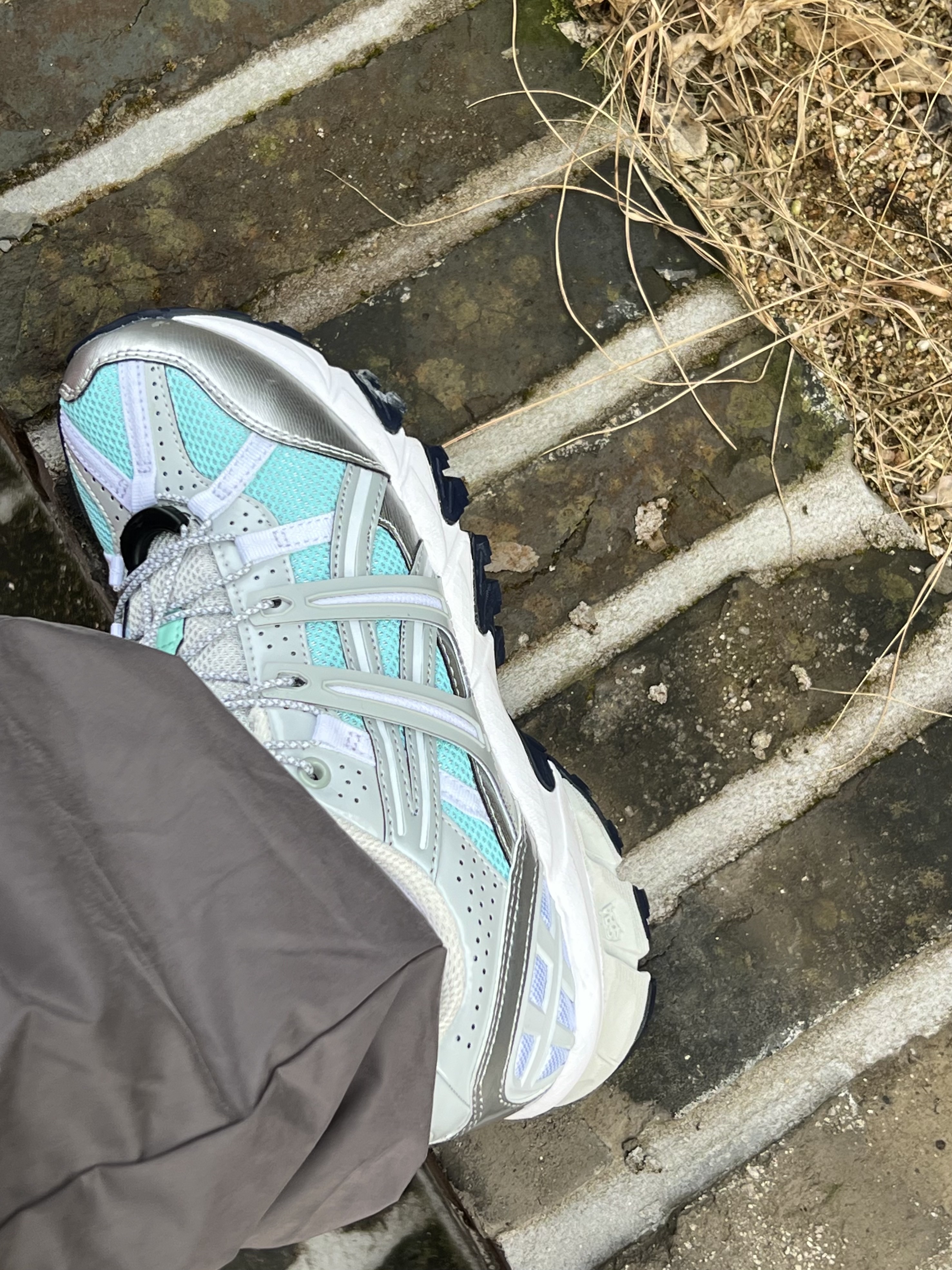(W) Asics x Matin Kim Gel-Sonoma 15-50 Oasis Green Pure Silver 착용 스타일 - 1