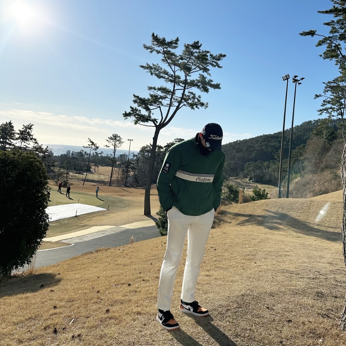 Jordan 1 Low Golf Starfish 착용 스타일