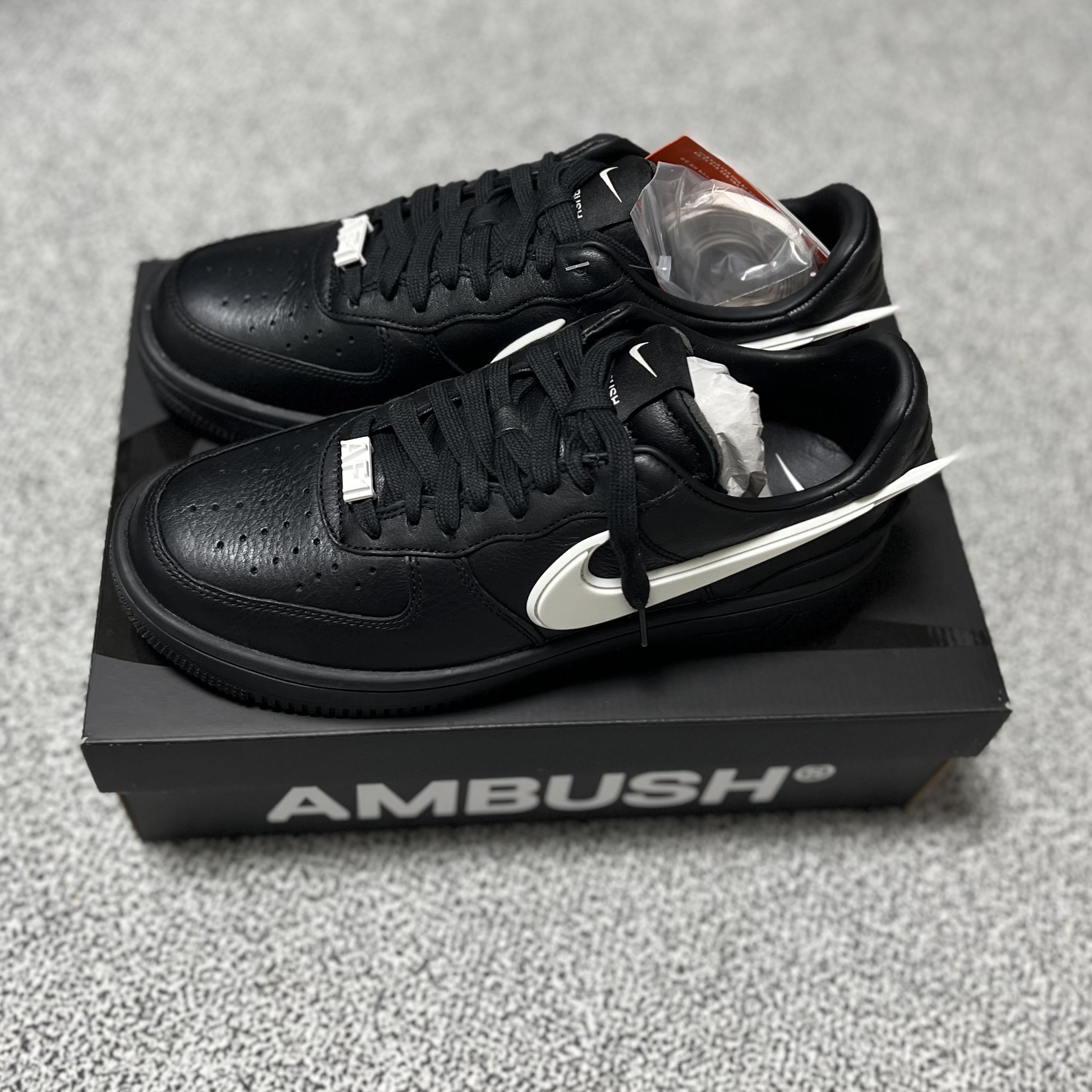 Nike x Ambush Air Force 1 Low SP Black 착용 스타일 - 2