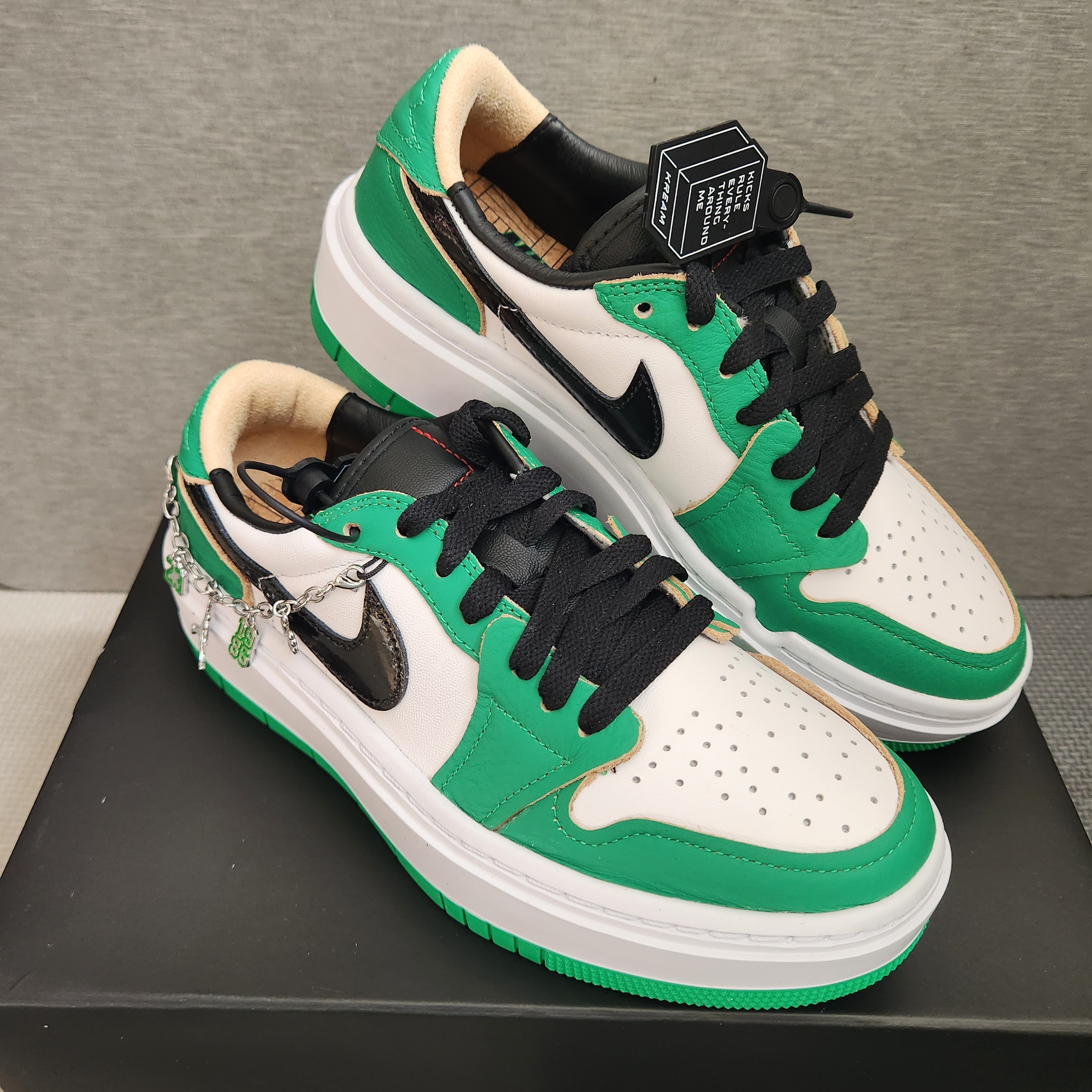 (W) Jordan 1 Elevate Low SE Lucky Green 착용 스타일 - 2