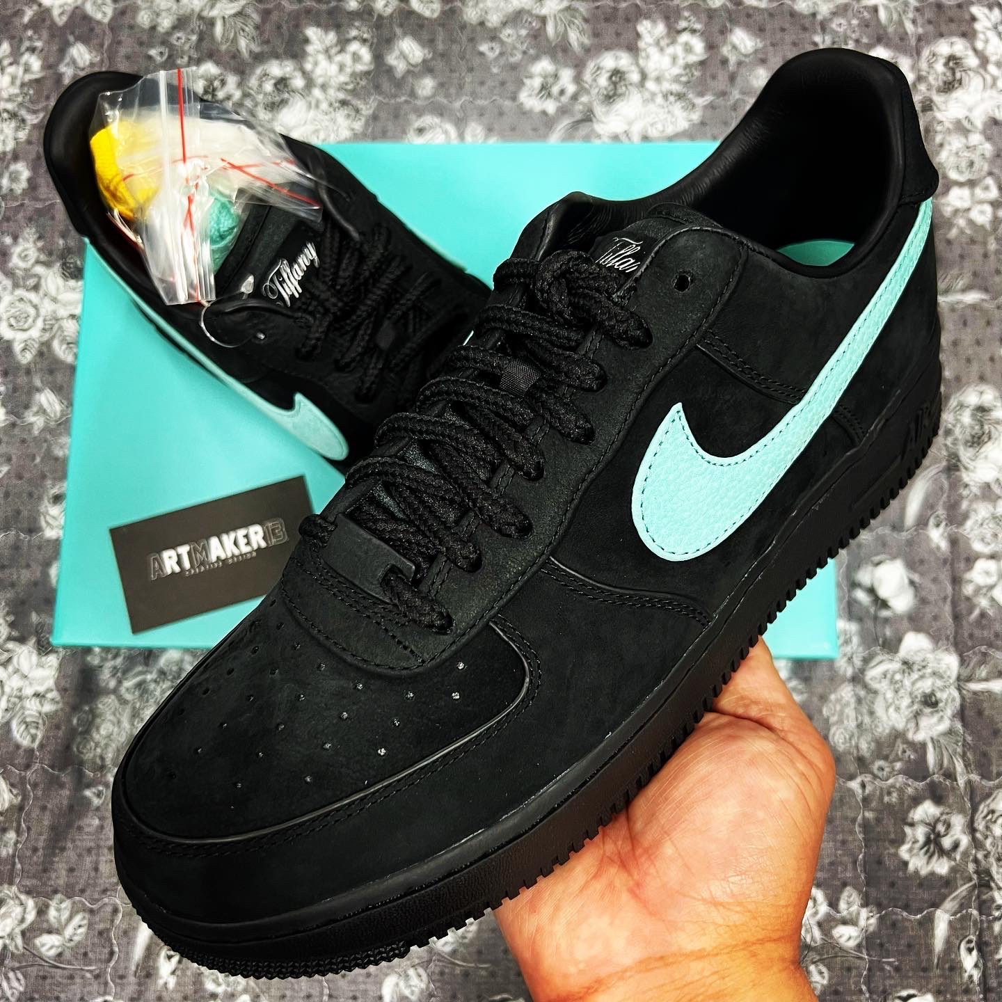 Nike x Tiffany & Co. Air Force 1 Low SP 1837 착용 스타일 - 1