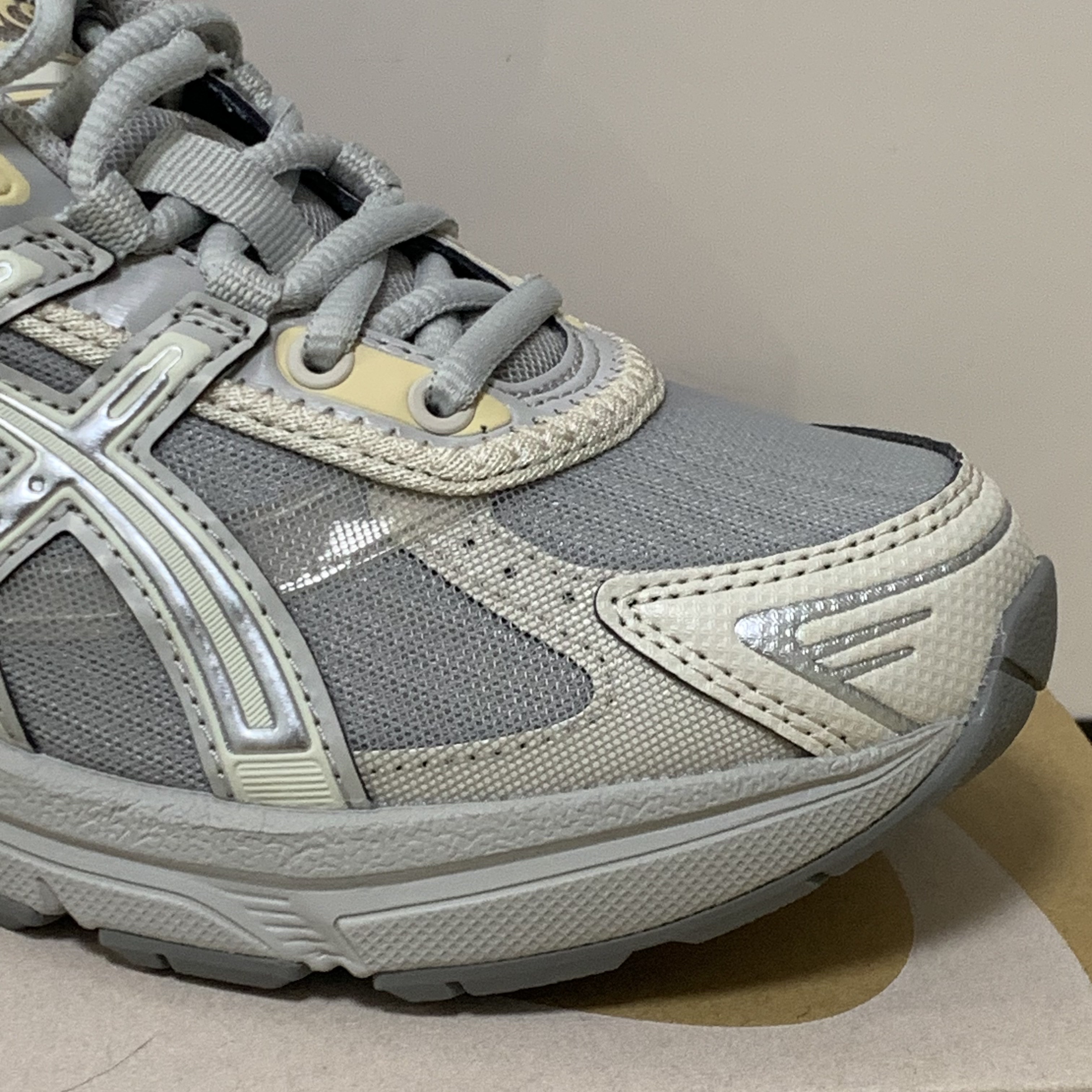 Asics Gel-1130 RE Oyster Grey Pure Silver 착용 스타일 - 3