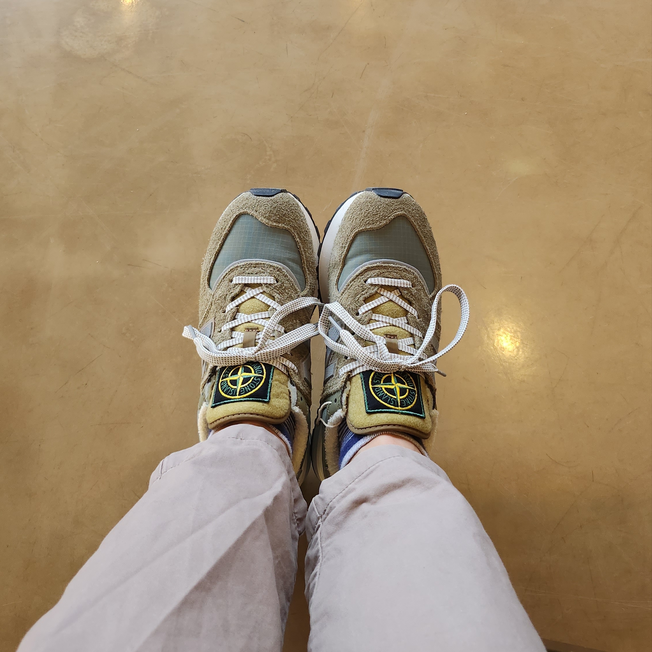 New Balance x Stone Island 574 Legacy Green 착용 스타일
