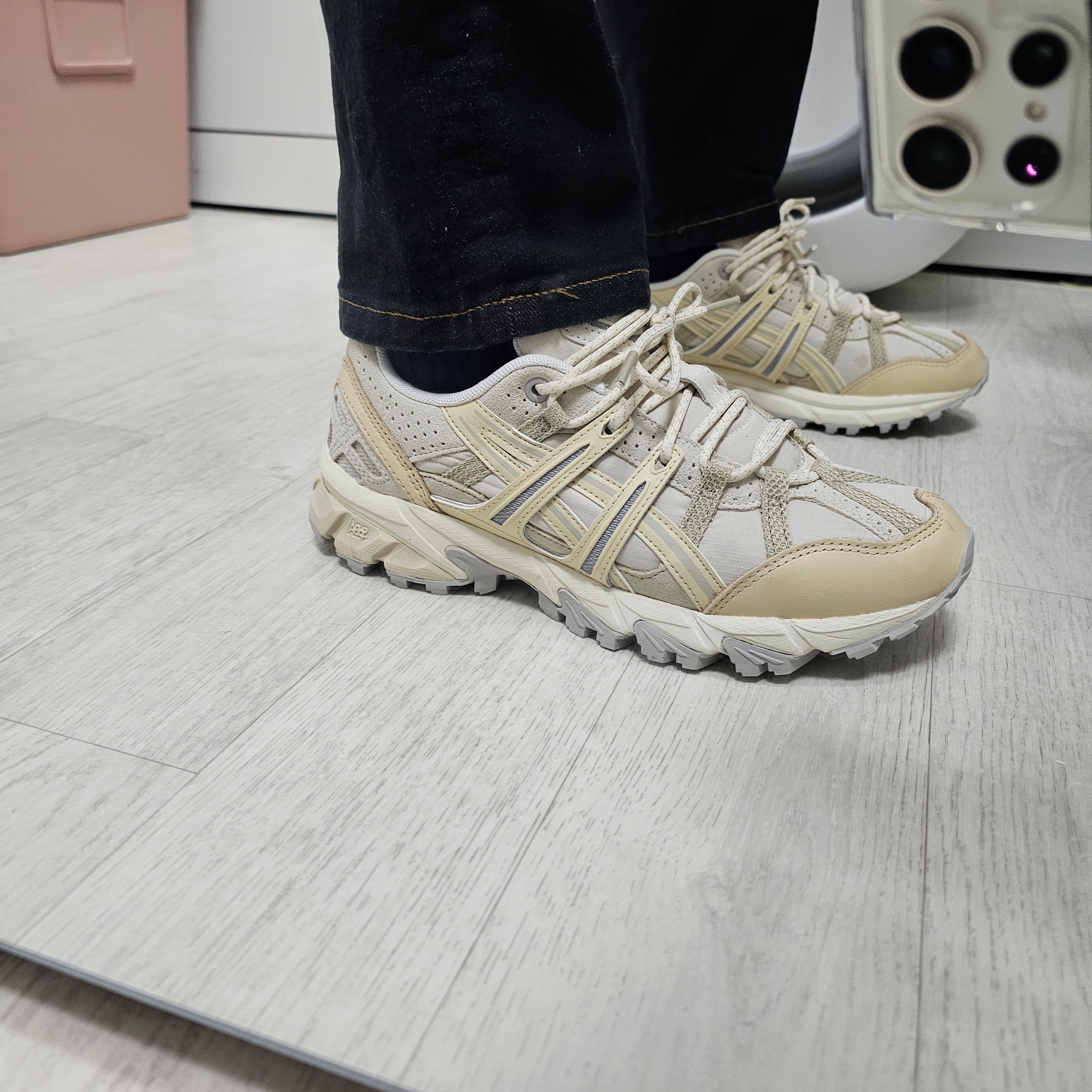 (W) Asics Gel-Sonoma 15-50 Oatmeal 착용 스타일 - 4