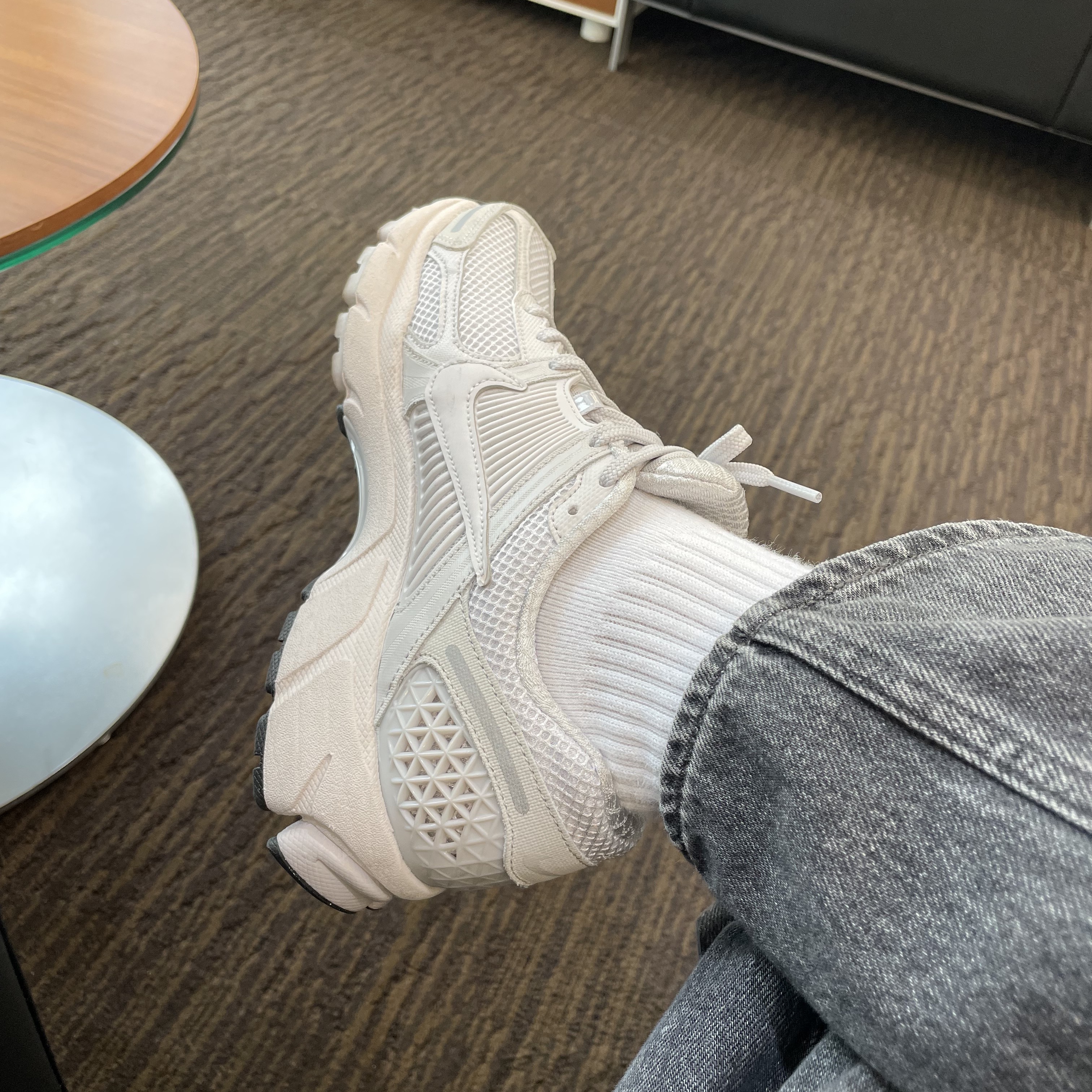 Nike Zoom Vomero 5 SP Vast Grey 2023 착용 스타일 - 1