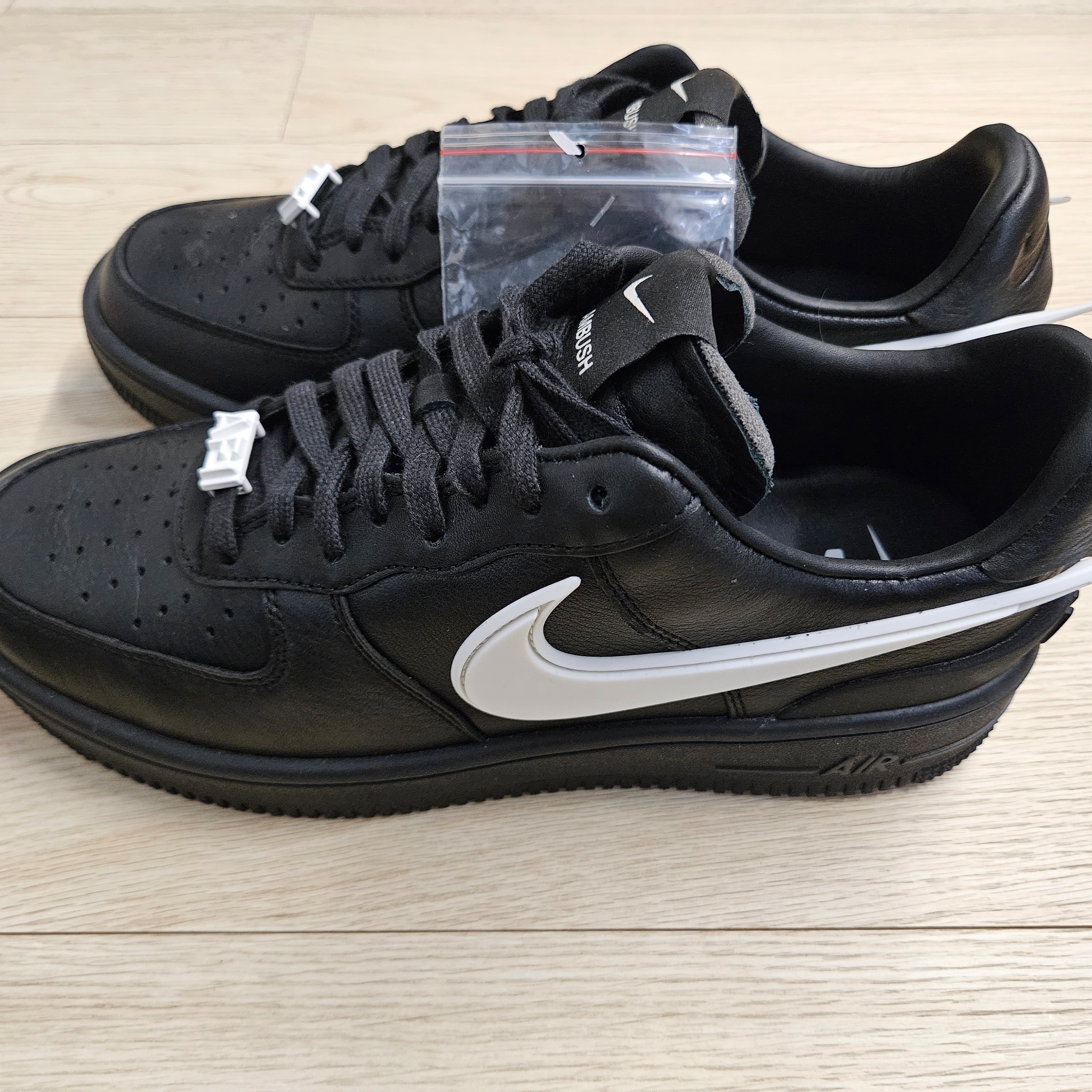 Nike x Ambush Air Force 1 Low SP Black 착용 스타일 - 4