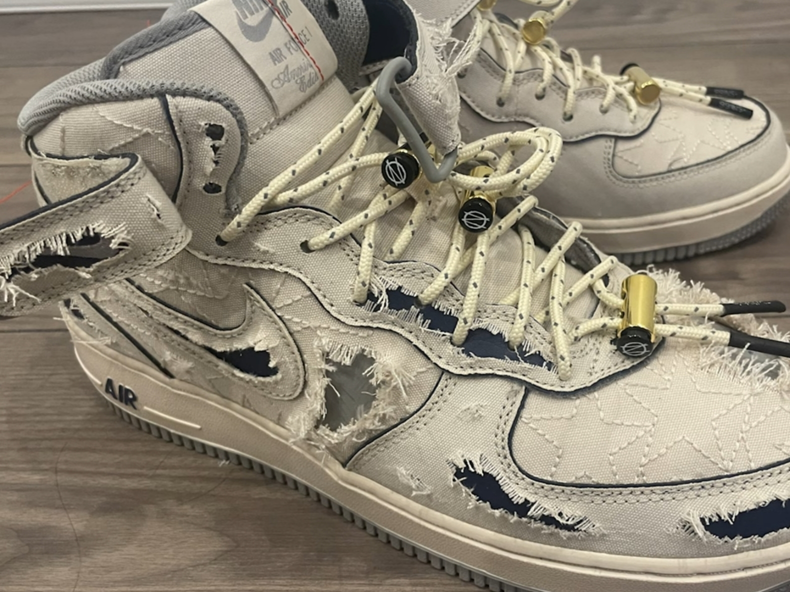 Nike Air Force 1 Mid '07 Pearl White 착용 스타일