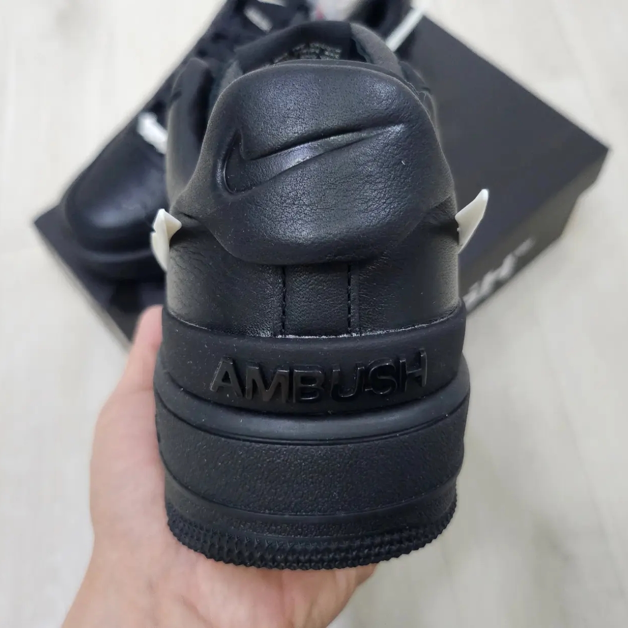 Nike x Ambush Air Force 1 Low SP Black 착용 스타일 - 3