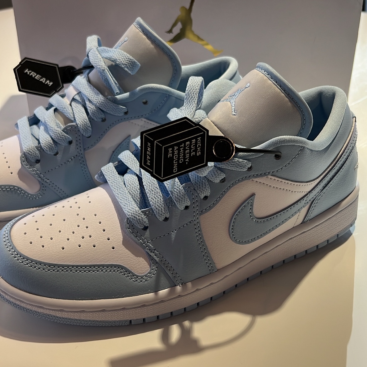 (W) Jordan 1 Low White Ice Blue 착용 스타일