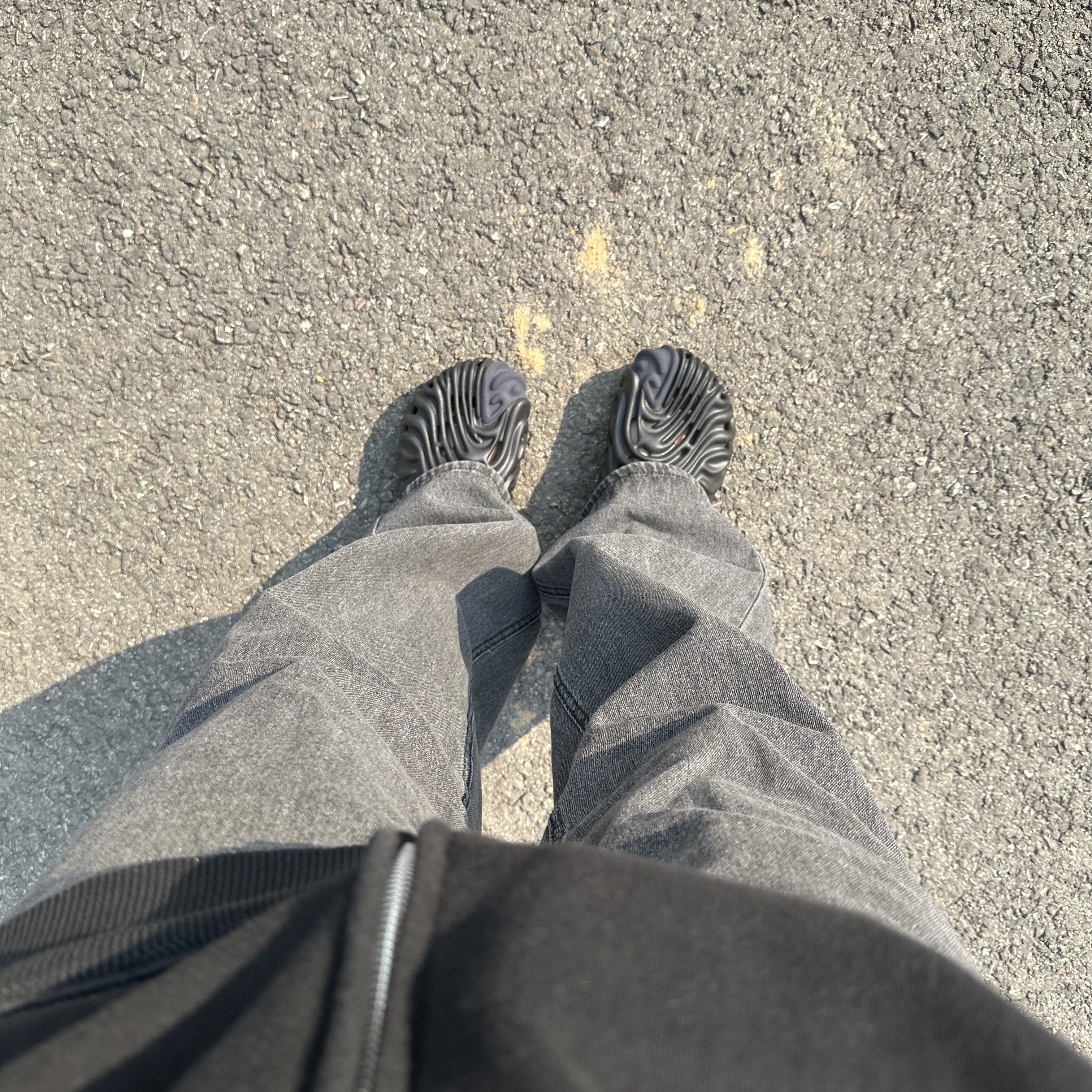 Crocs x Salehe Bembury Pollex Clog Sasquatch 착용 스타일