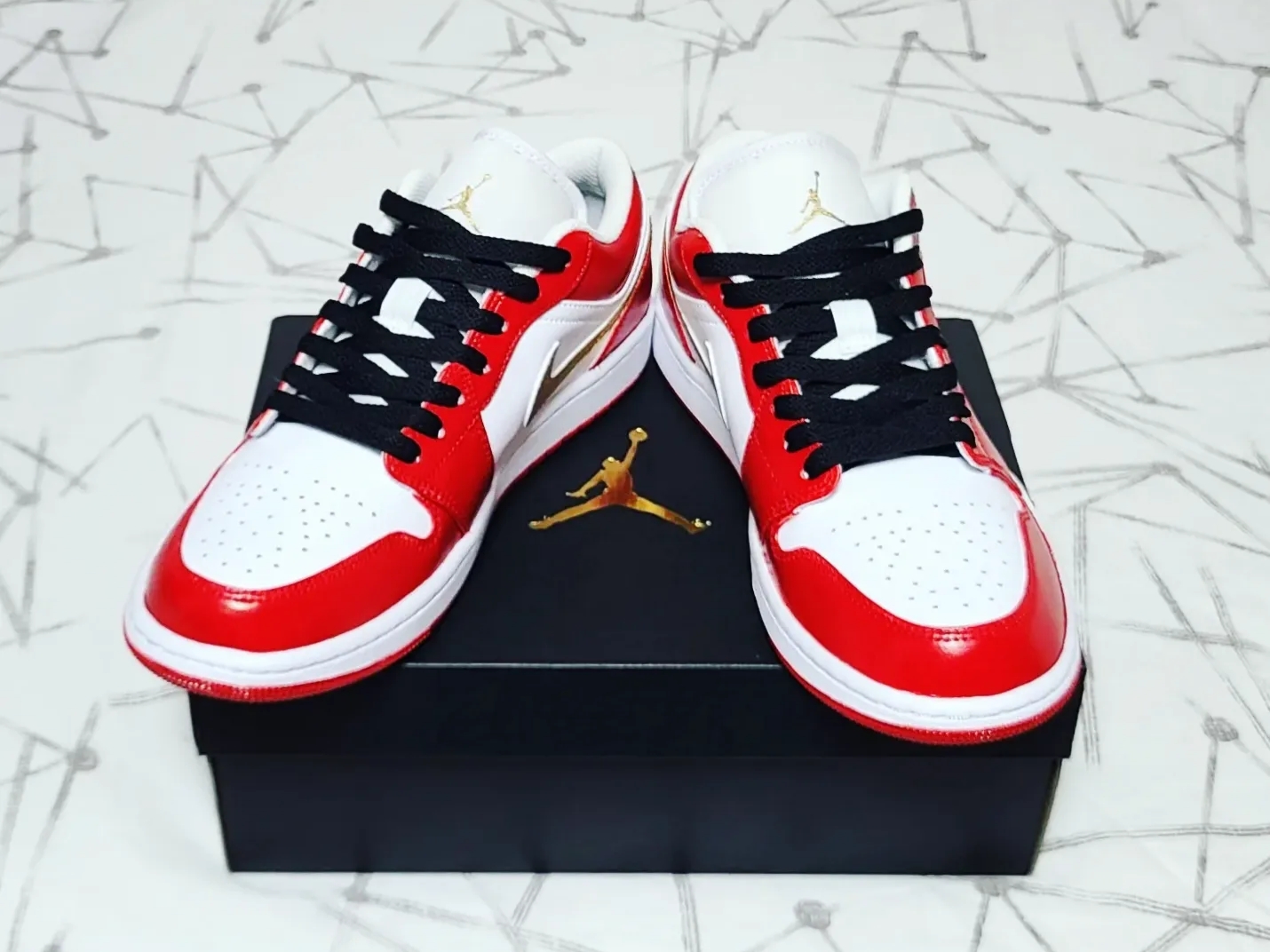 Jordan 1 Low Triple White 착용 스타일 - 3