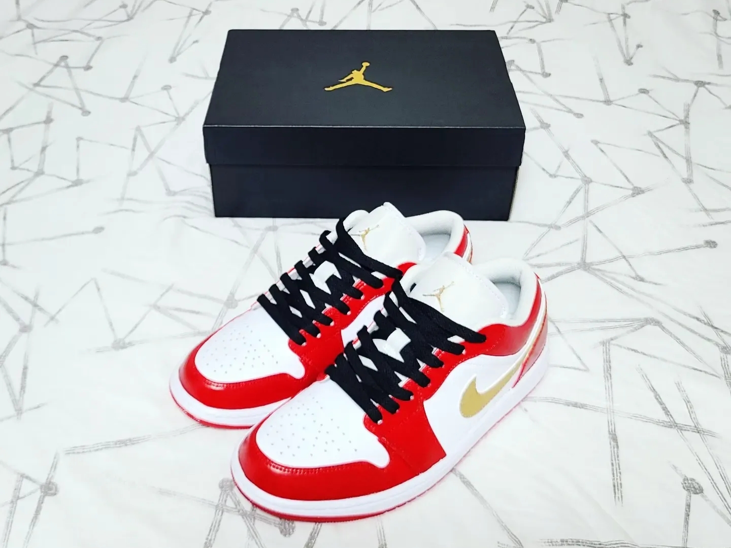 Jordan 1 Low Triple White 착용 스타일 - 1