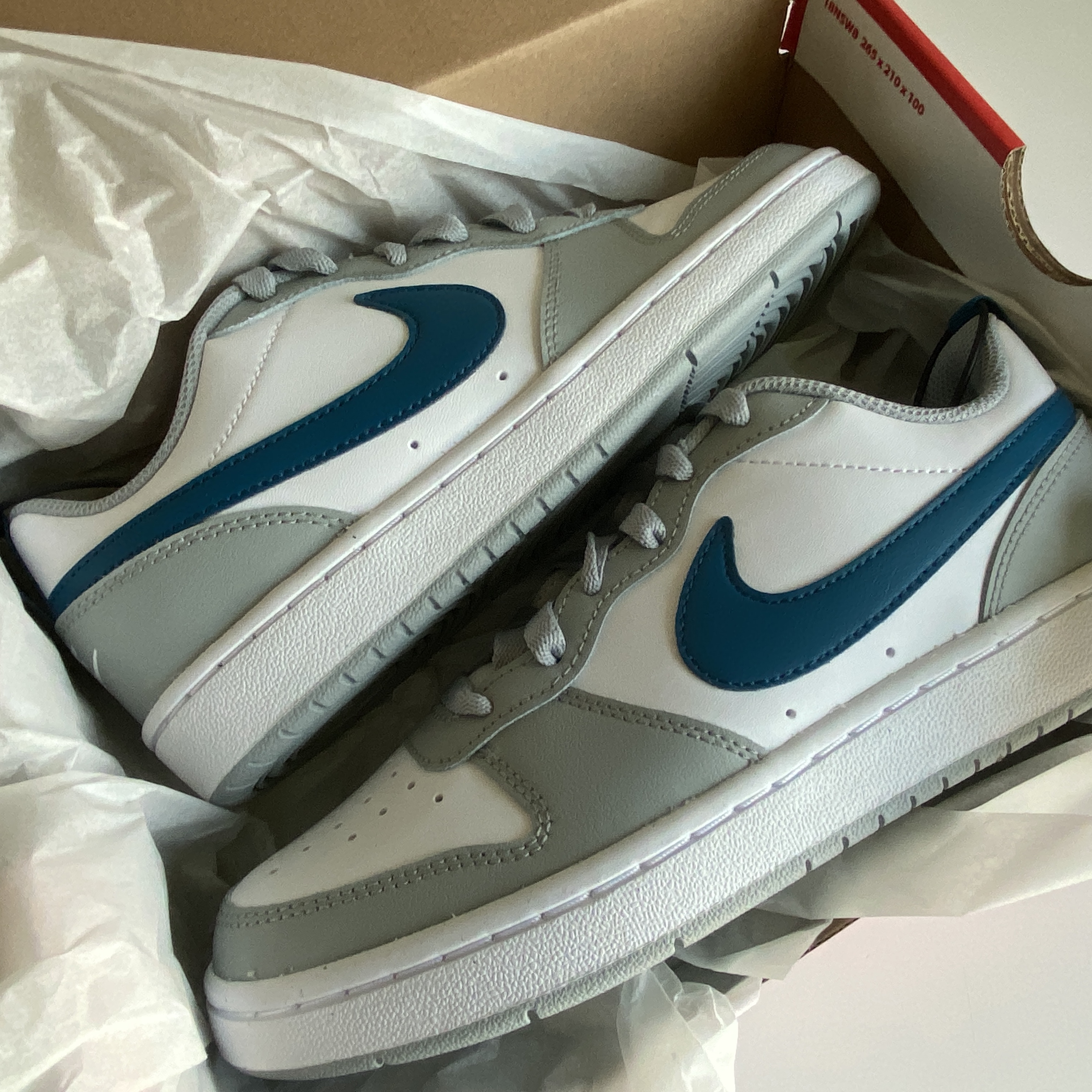 (GS) Nike Court Borough Low 2 Light Smoke Grey 착용 스타일